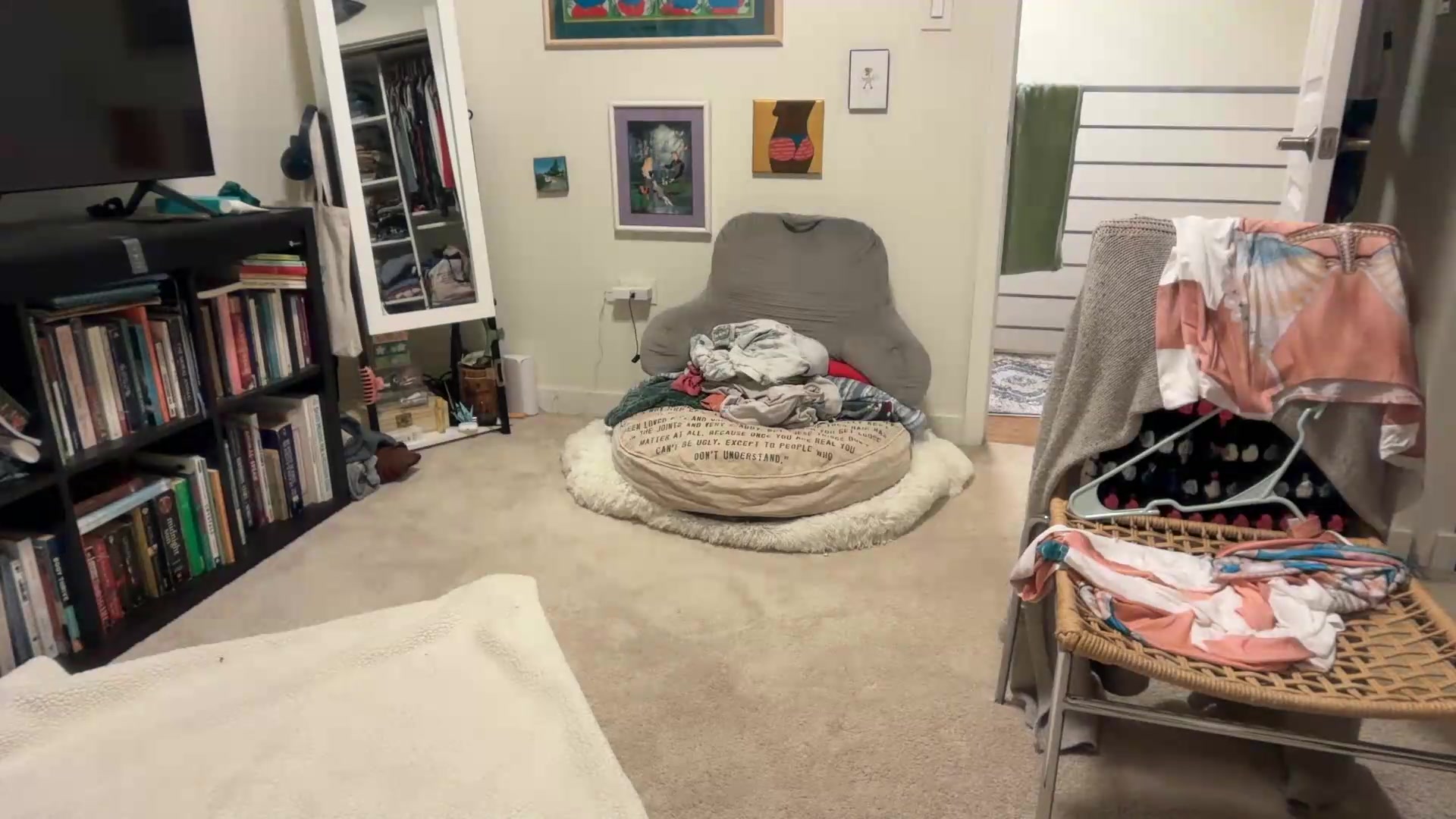 Gallery image thumbnail from EmmalineLime's myfreecams stream on, 08/29/2026, 04:43 image 6 of 20