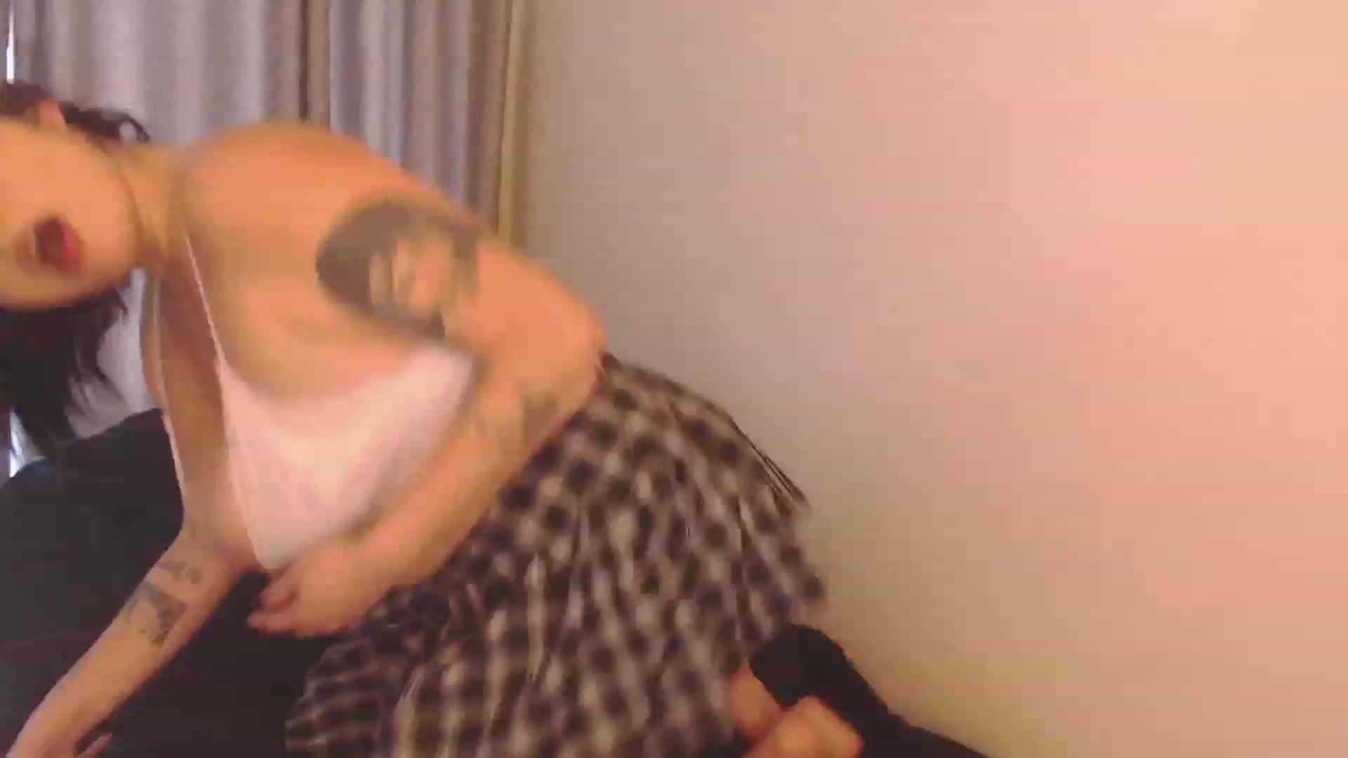 Gallery image thumbnail from Emmalovesit's myfreecams stream on, 02/25/2023, 19:23 image 8 of 20