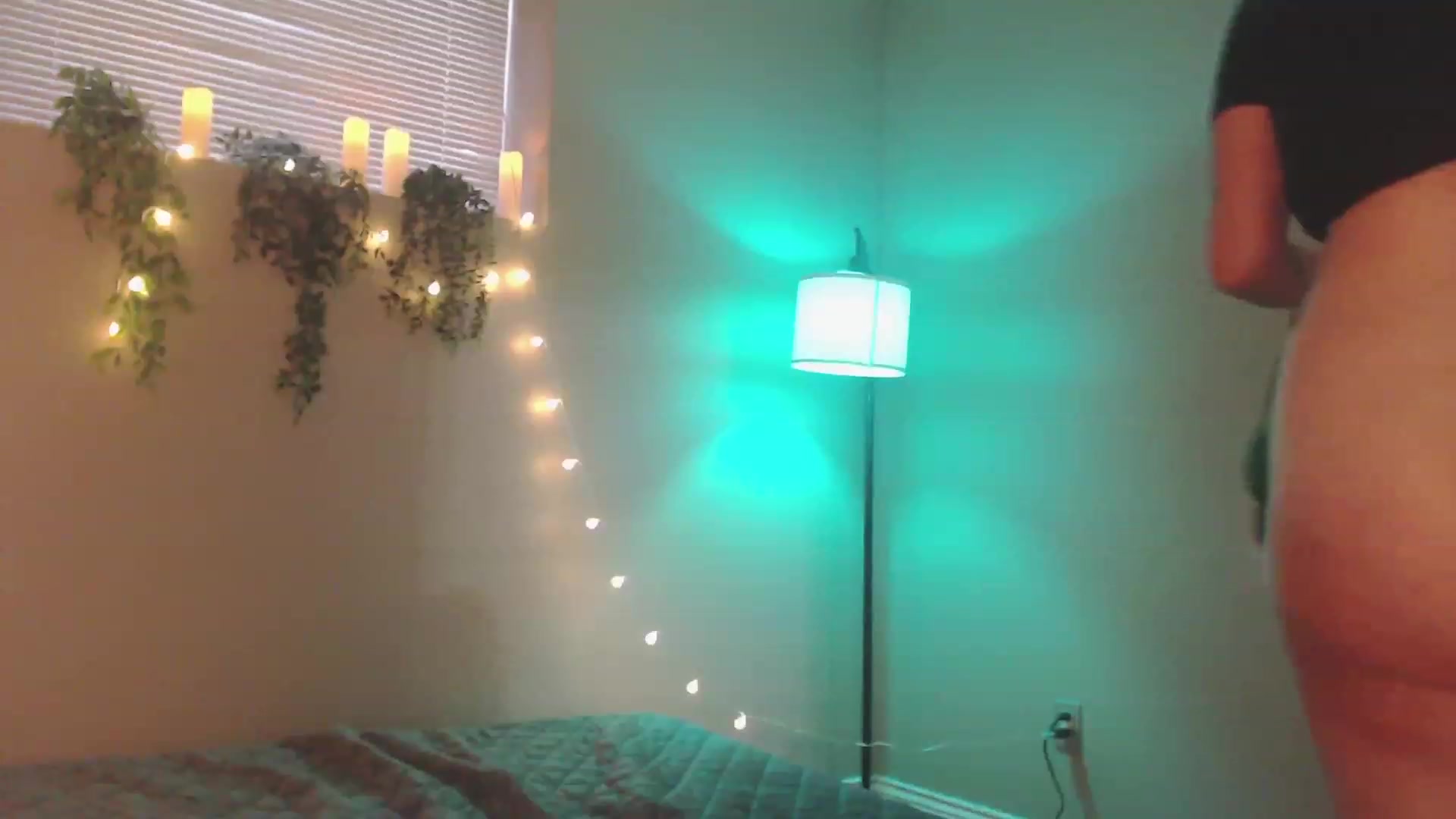 Gallery image thumbnail from Emmalovesit's myfreecams stream on, 03/22/2023, 17:15 image 14 of 20