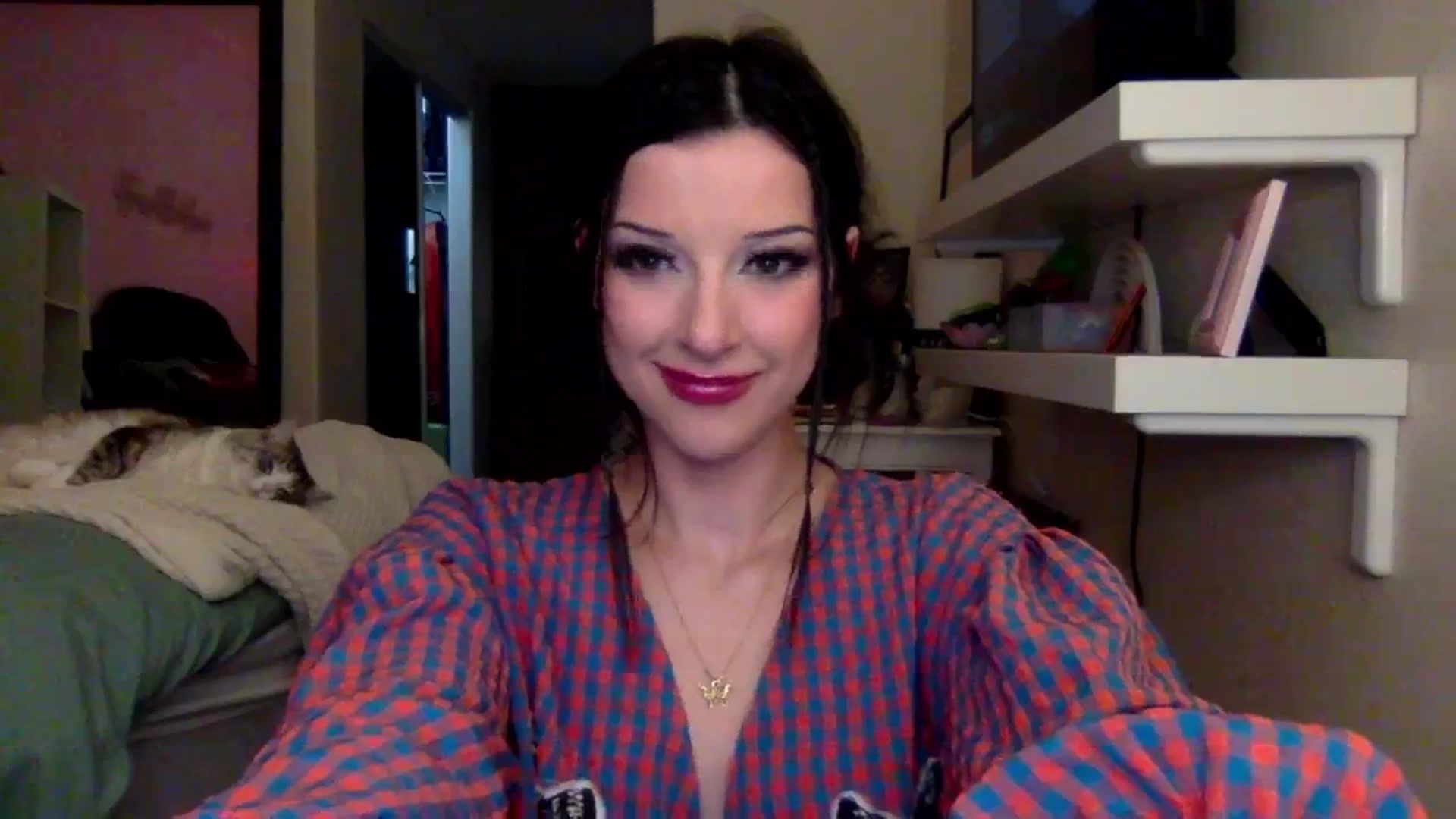 Gallery image thumbnail from Emmarose_xo's myfreecams stream on, 12/22/2025, 07:54 image 11 of 20