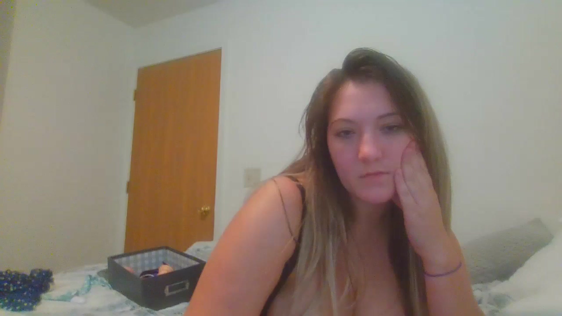 Gallery image thumbnail from EmmasVibe's myfreecams stream on, 08/14/2024, 12:17 image 7 of 20