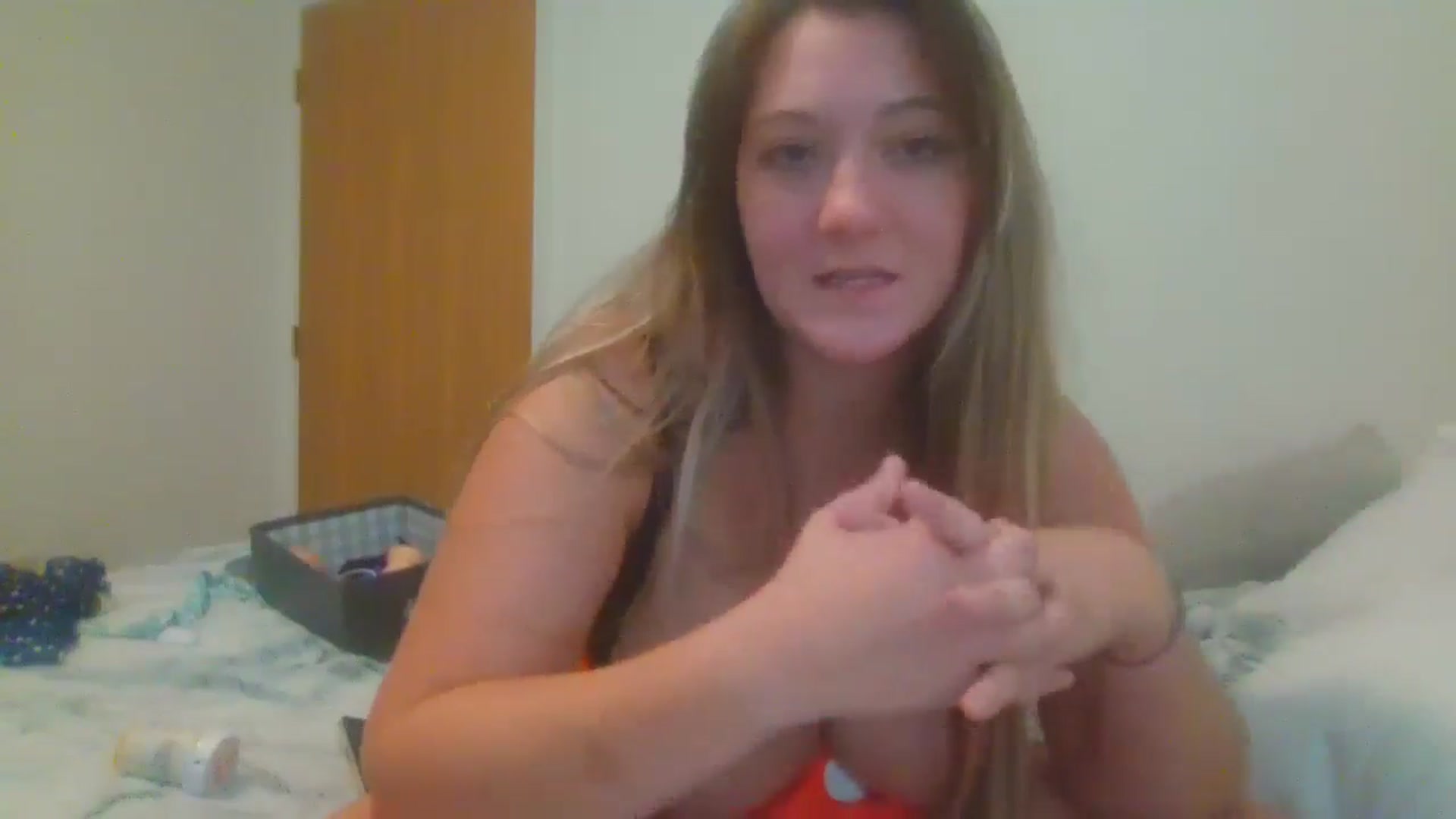 Gallery image thumbnail from EmmasVibe's myfreecams stream on, 08/14/2024, 12:17 image 5 of 20