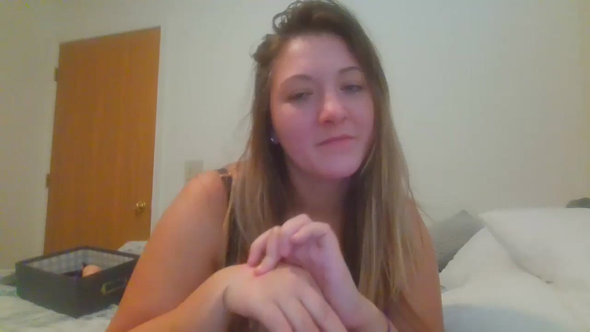 Gallery image thumbnail from EmmasVibe's myfreecams stream on, 08/14/2024, 12:17 image 1 of 20