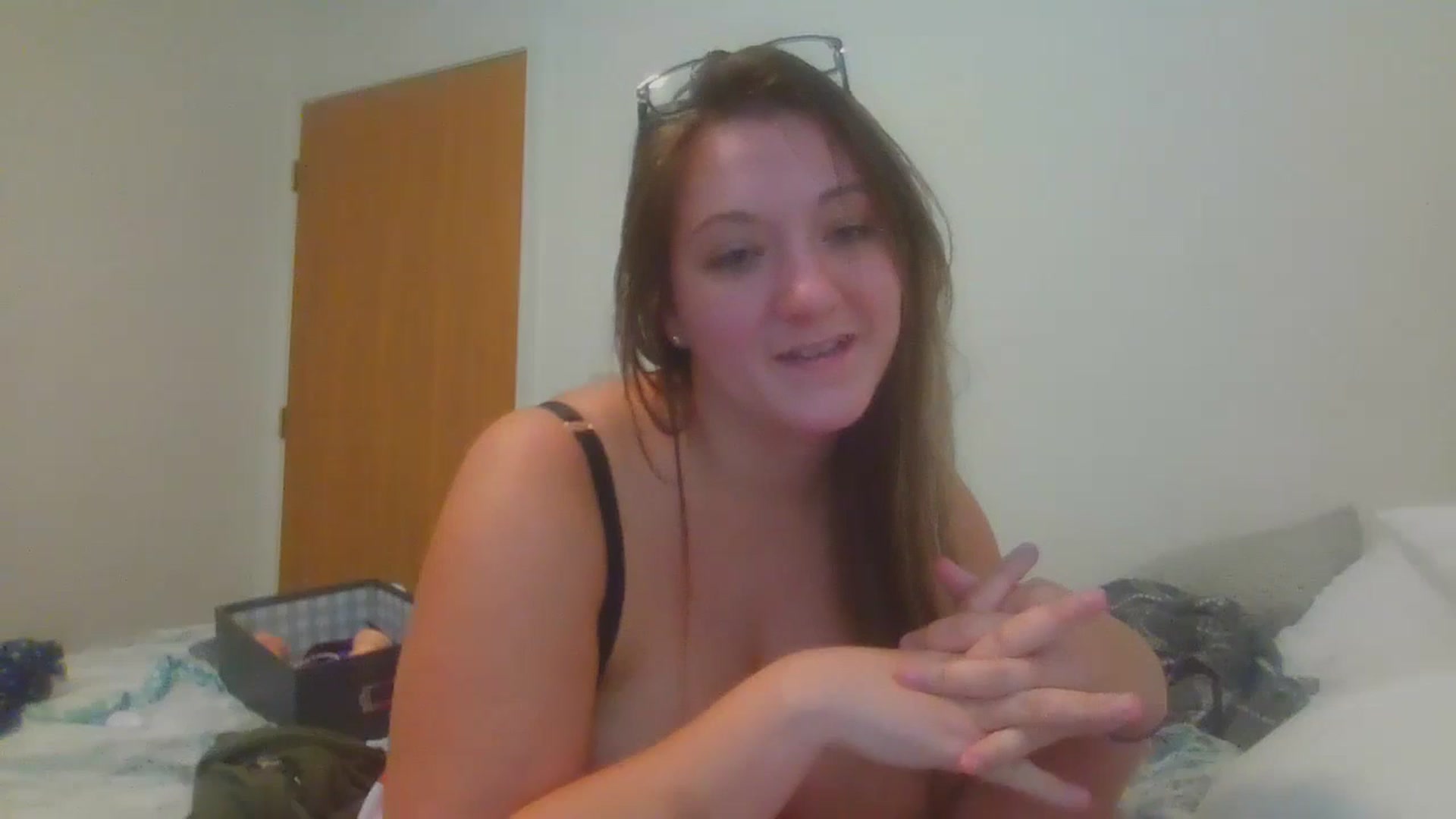 Gallery image thumbnail from EmmasVibe's myfreecams stream on, 08/14/2024, 12:17 image 14 of 20