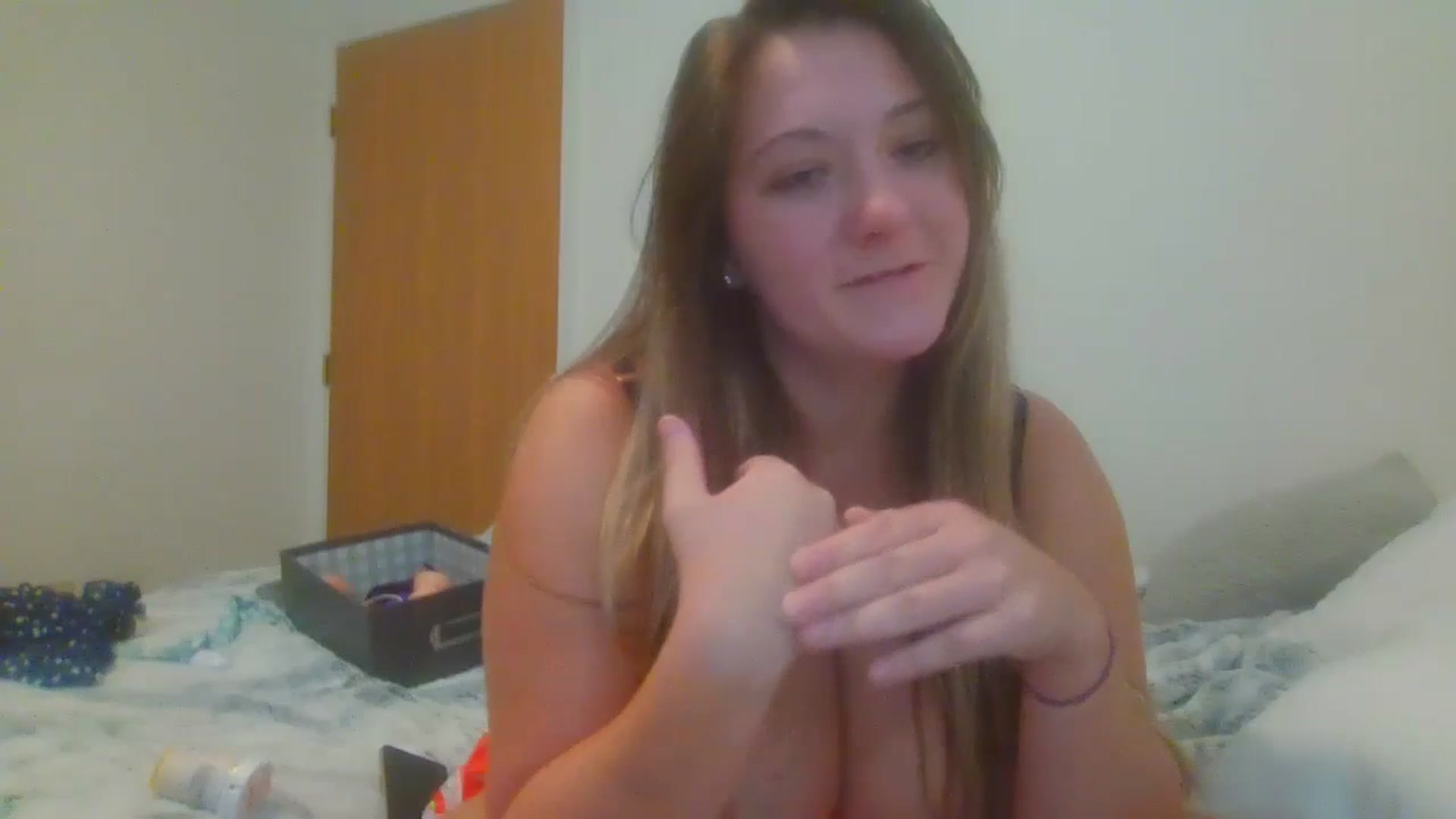 Gallery image thumbnail from EmmasVibe's myfreecams stream on, 08/14/2024, 12:17 image 8 of 20