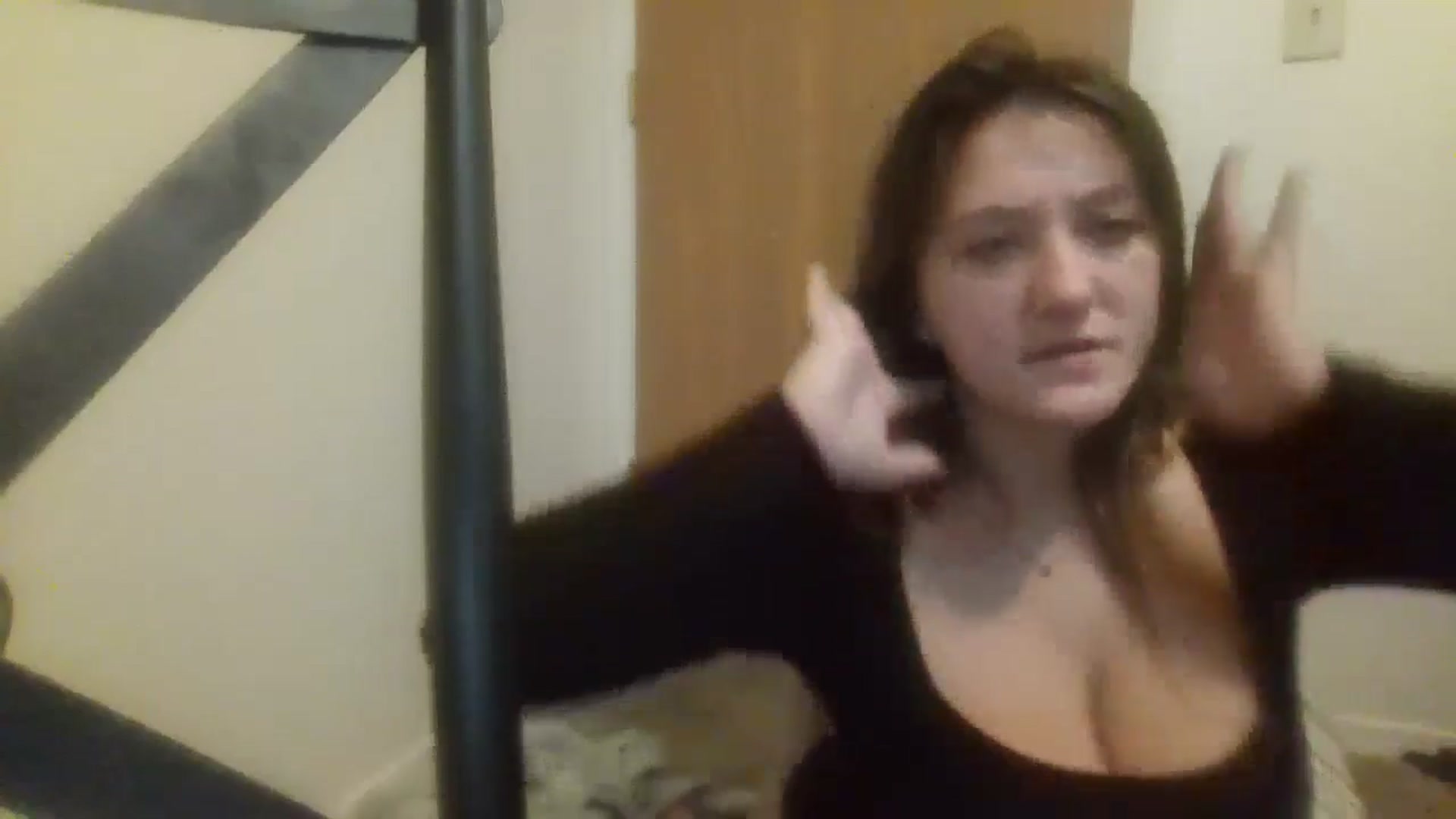 Gallery image thumbnail from EmmasVibe's myfreecams stream on, 08/25/2024, 11:34 image 15 of 20