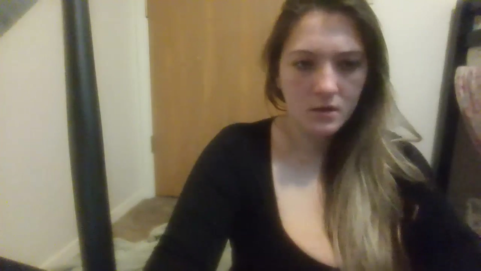Gallery image thumbnail from EmmasVibe's myfreecams stream on, 08/25/2024, 11:34 image 8 of 20