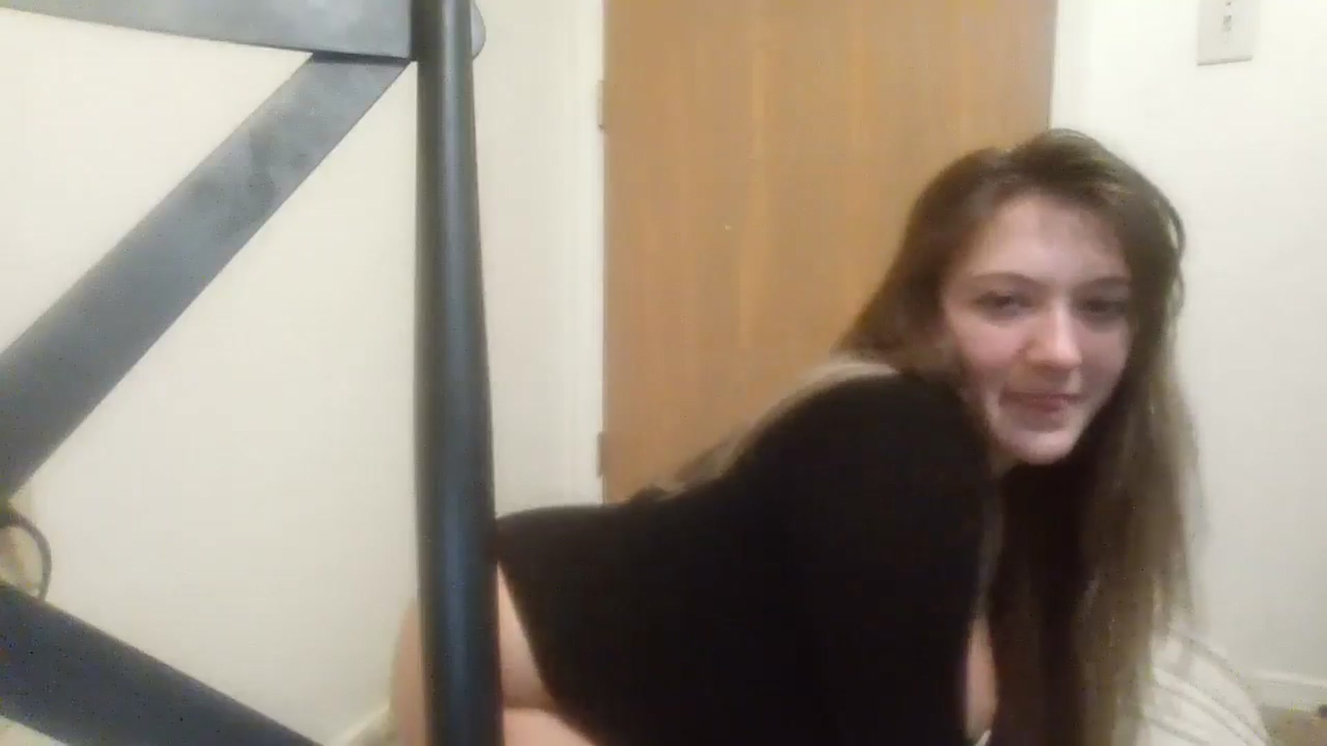 Gallery image thumbnail from EmmasVibe's myfreecams stream on, 08/25/2024, 11:34 image 11 of 20
