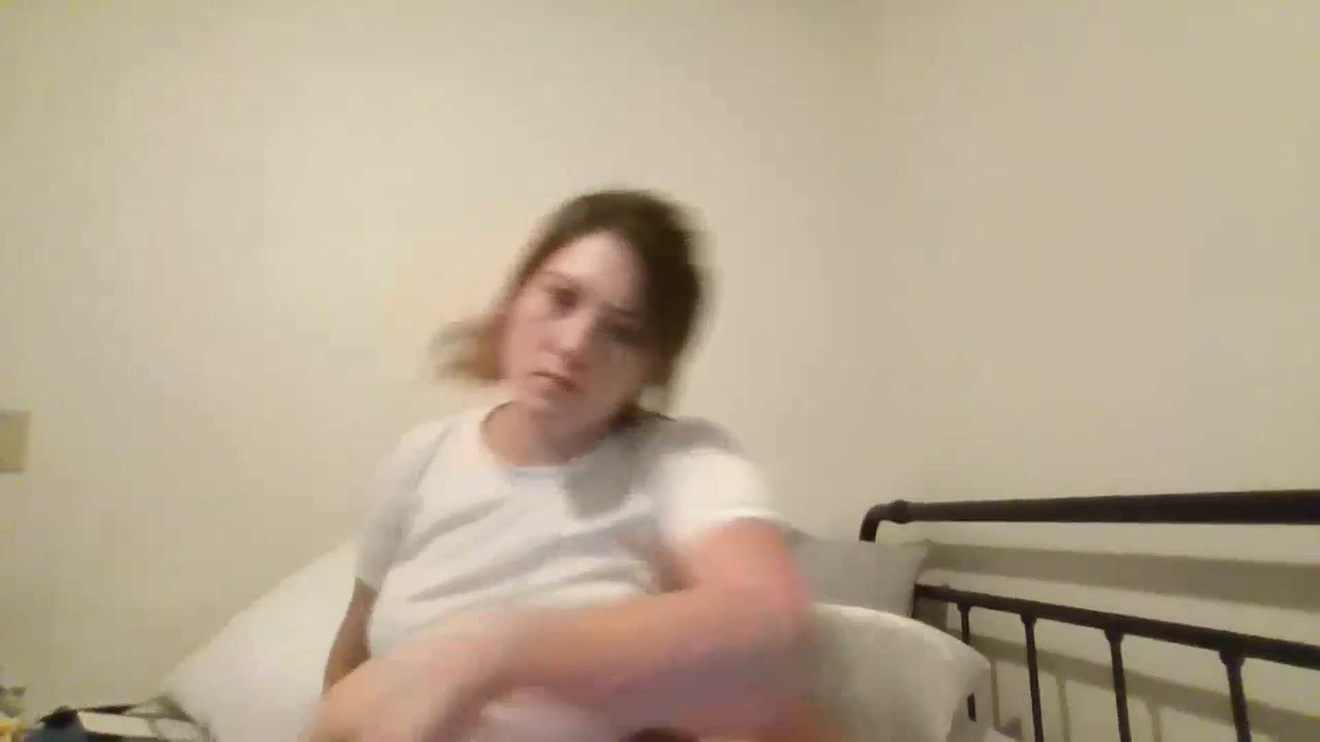 Gallery image thumbnail from EmmasVibe's myfreecams stream on, 08/26/2024, 07:35 image 17 of 20
