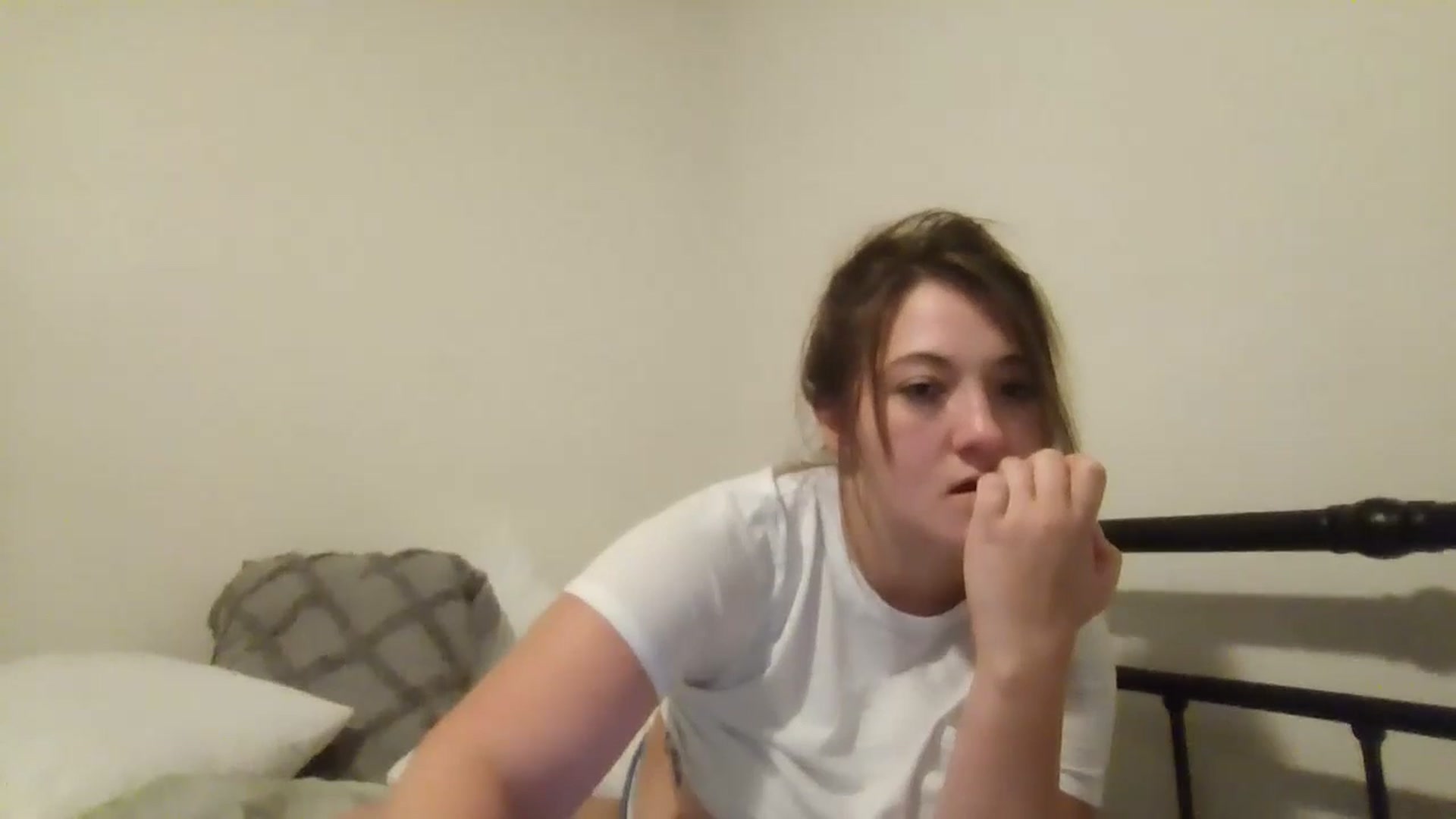 Gallery image thumbnail from EmmasVibe's myfreecams stream on, 08/26/2024, 07:56 image 3 of 20