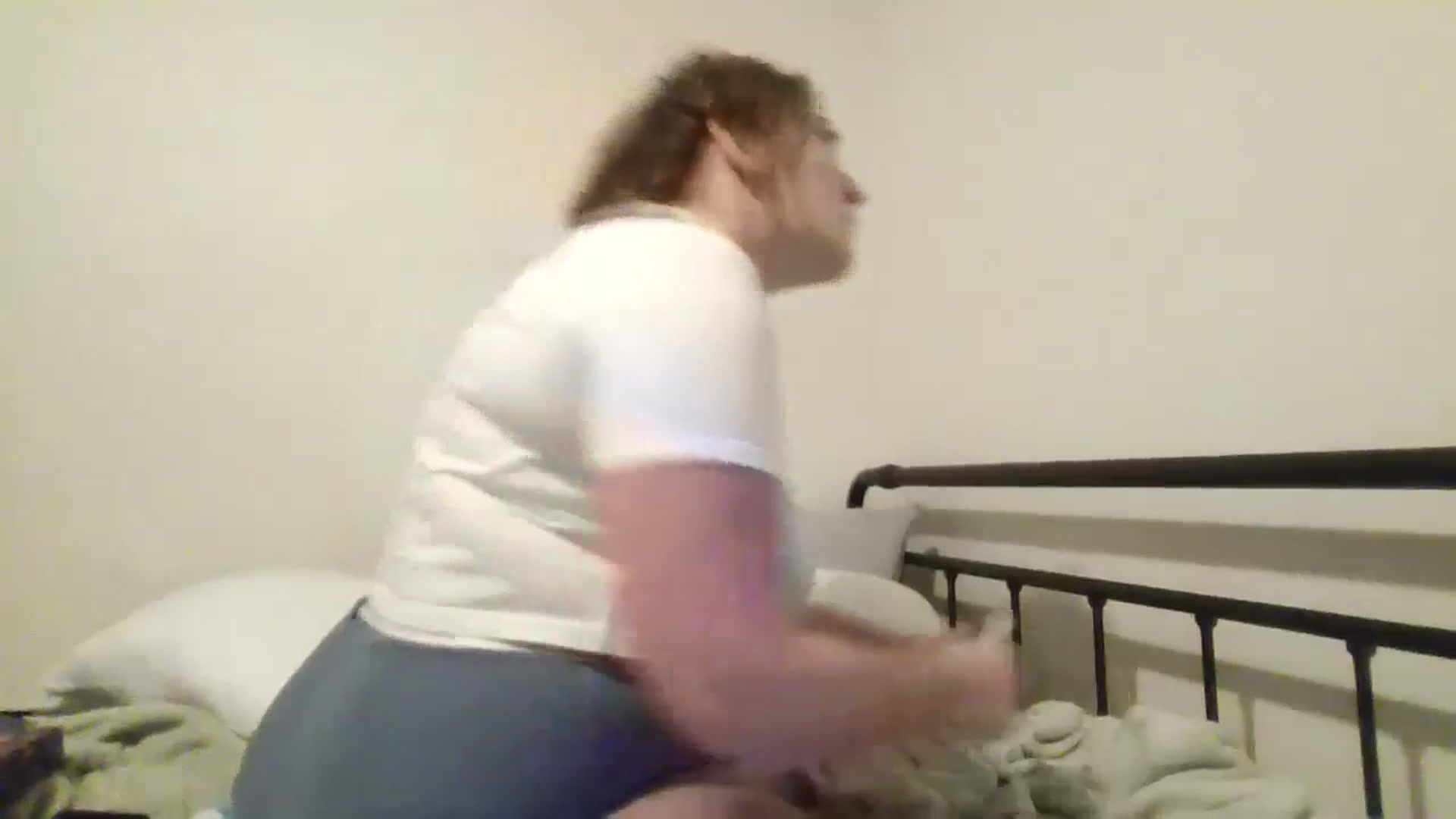 Gallery image thumbnail from EmmasVibe's myfreecams stream on, 08/26/2024, 08:13 image 5 of 20