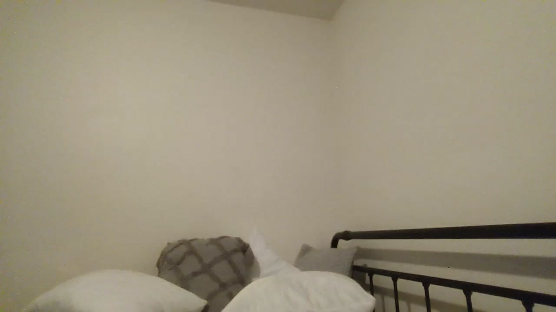 Gallery image thumbnail from EmmasVibe's myfreecams stream on, 08/26/2024, 08:13 image 16 of 20