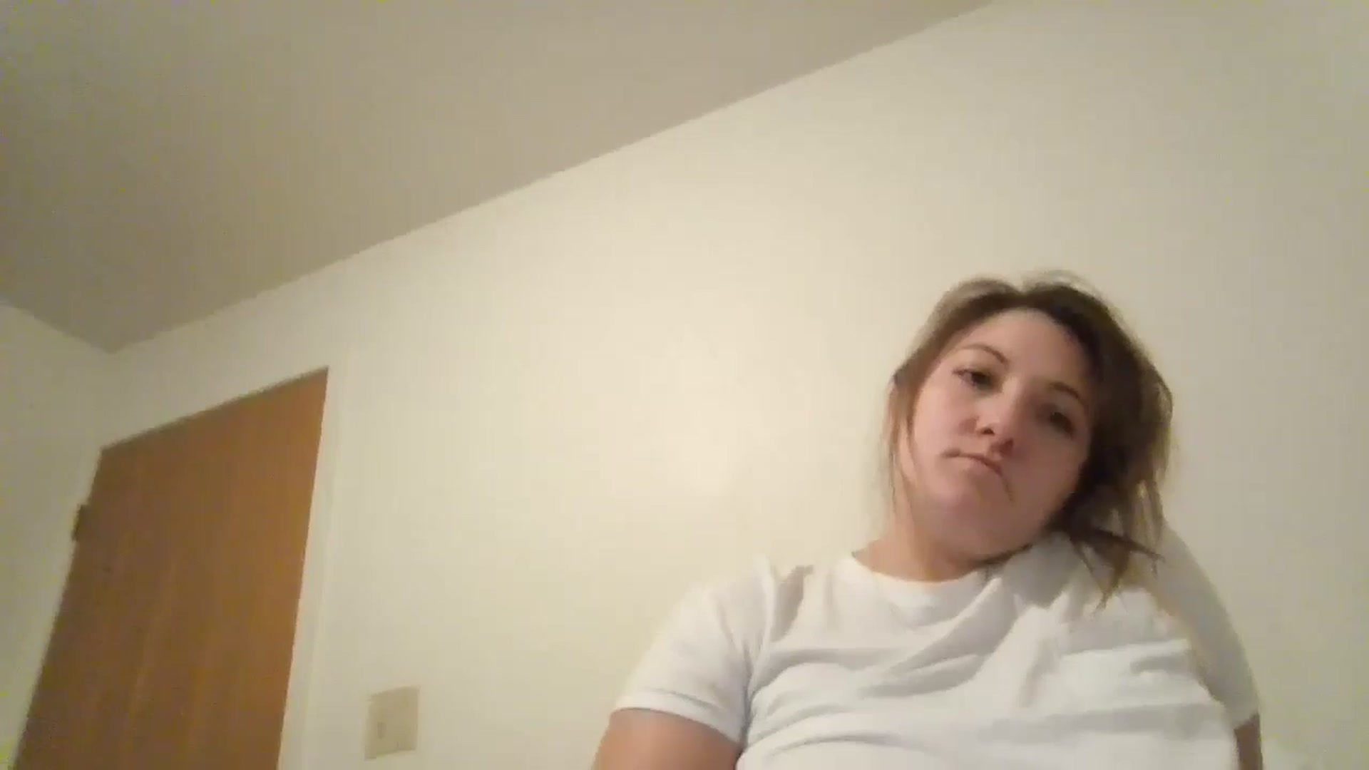 Gallery image thumbnail from EmmasVibe's myfreecams stream on, 08/26/2024, 08:13 image 19 of 20
