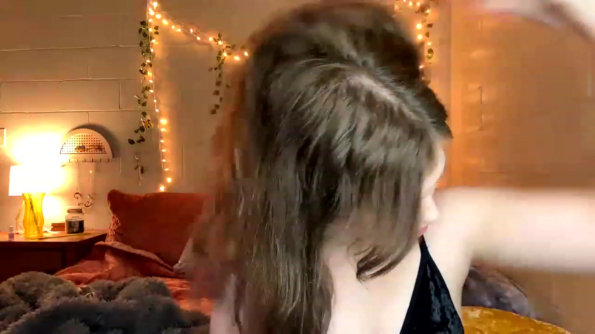 Gallery image thumbnail from Emmasworldd's myfreecams stream on, 12/01/2022, 15:44 image 2 of 20