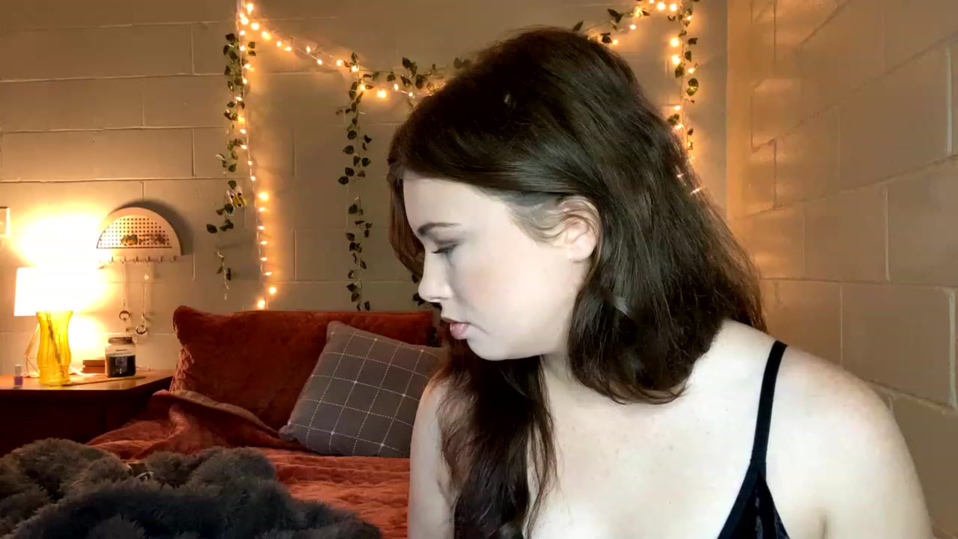 Gallery image thumbnail from Emmasworldd's myfreecams stream on, 12/01/2022, 15:44 image 8 of 20