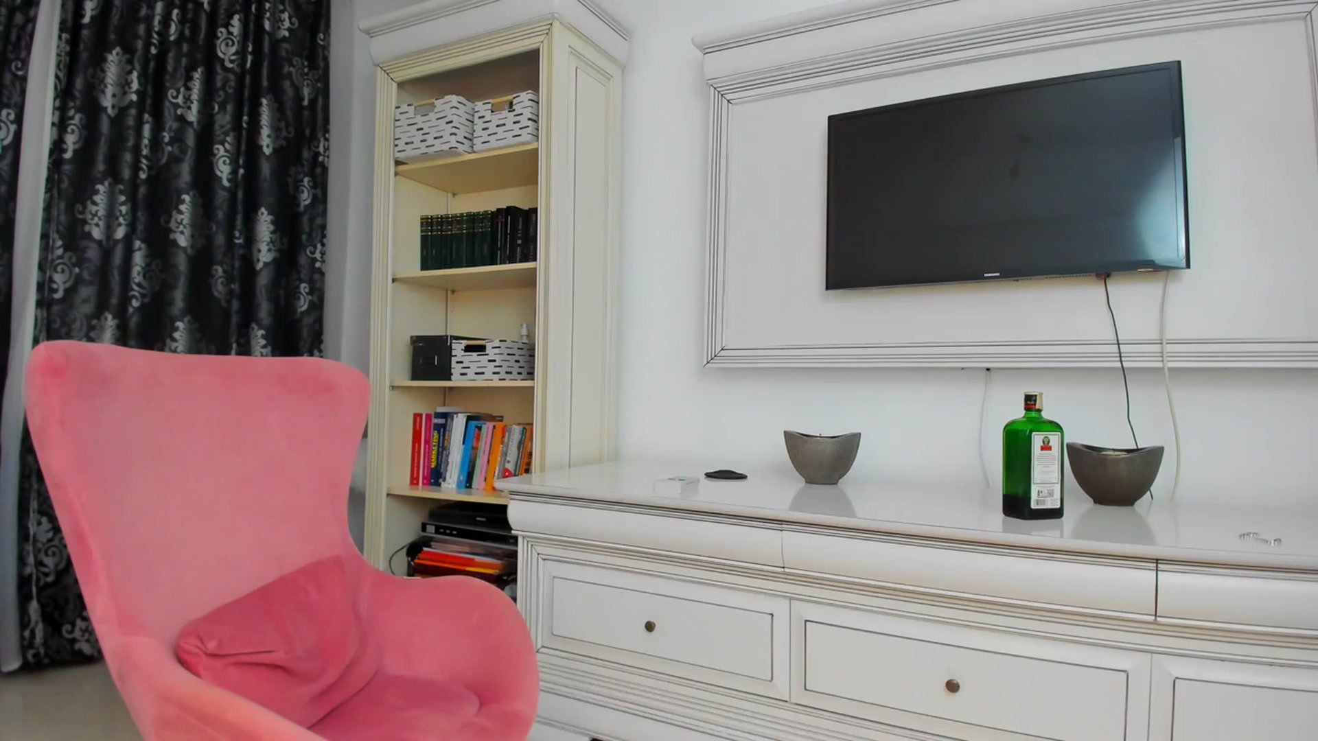 Gallery image thumbnail from Emmazing_'s myfreecams stream on, 07/04/2023, 19:34 image 20 of 20