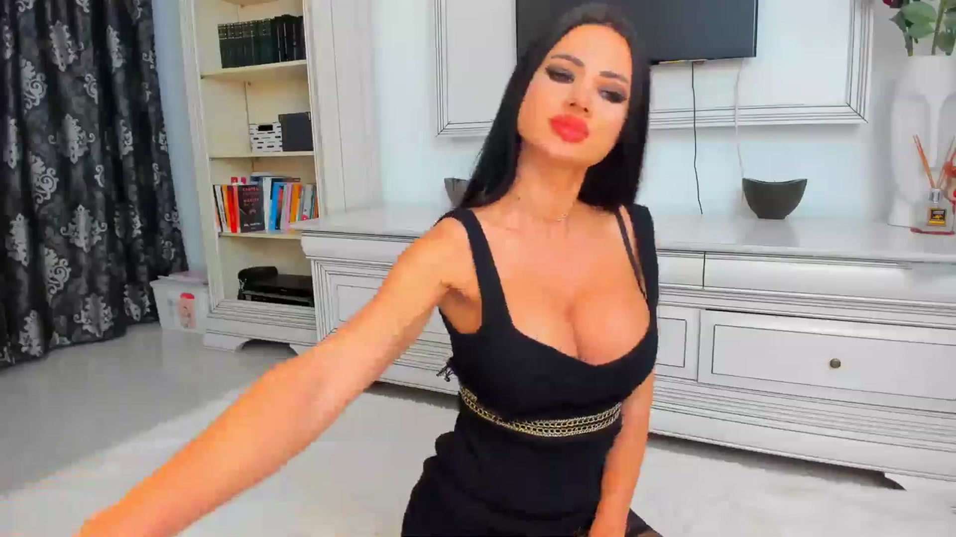 Gallery image thumbnail from Emmazing_'s myfreecams stream on, 11/03/2023, 14:50 image 19 of 20