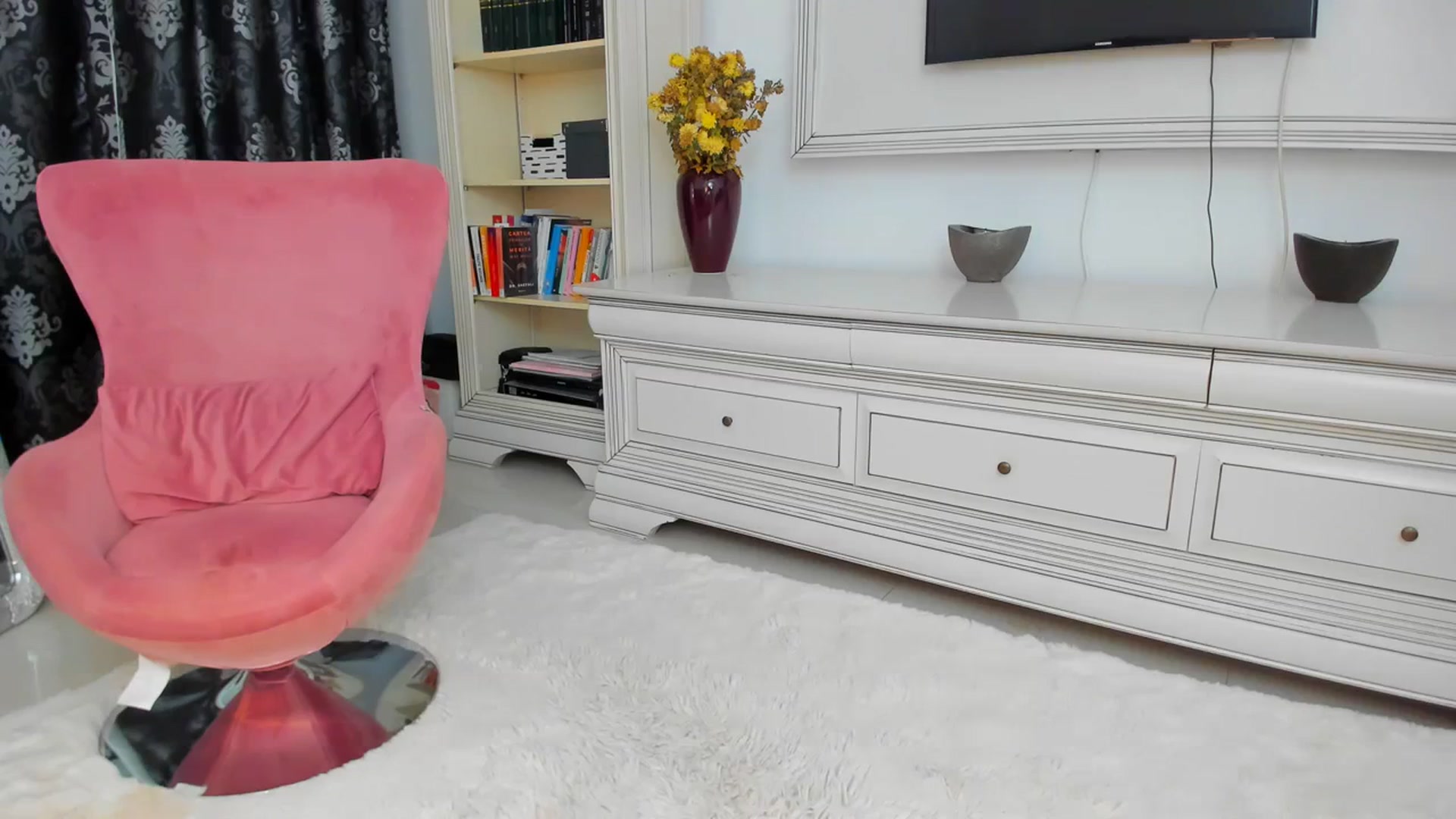Gallery image thumbnail from Emmazing_'s myfreecams stream on, 11/24/2023, 18:29 image 17 of 20