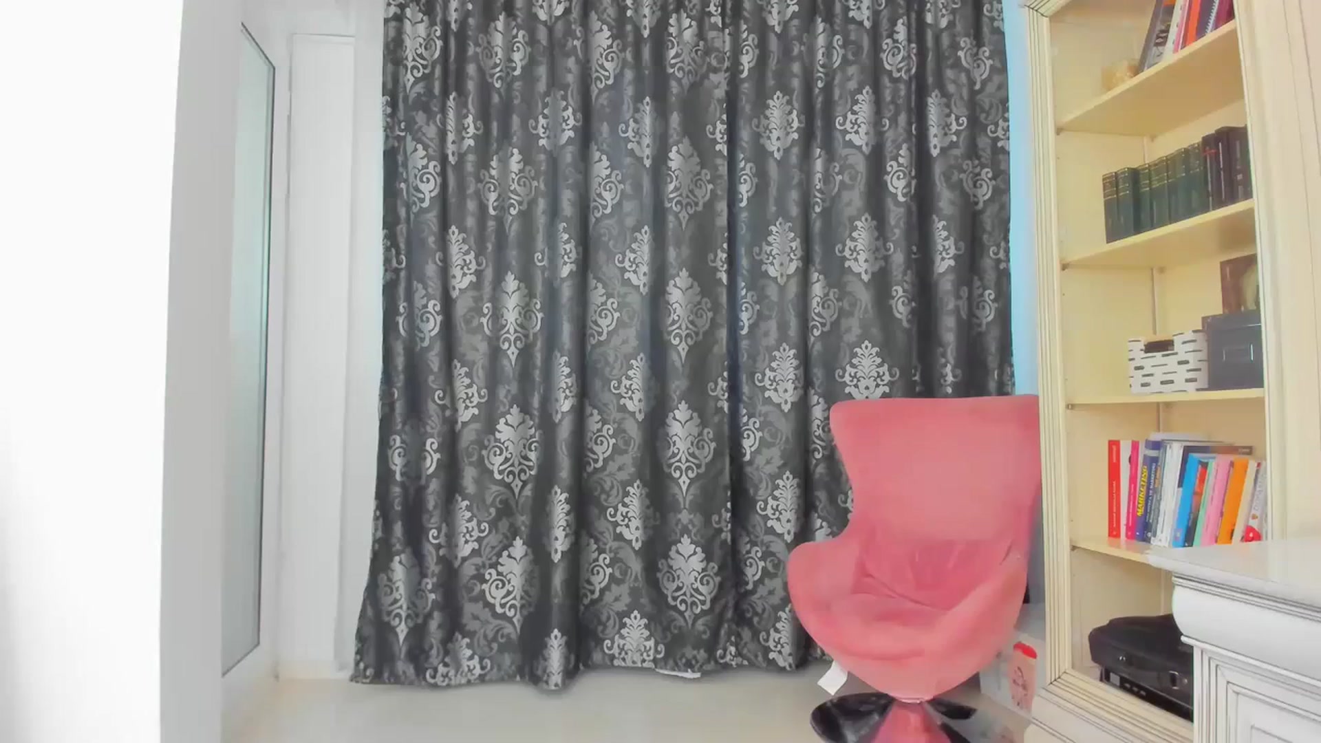 Gallery image thumbnail from Emmazing_'s myfreecams stream on, 02/23/2024, 17:04 image 10 of 20