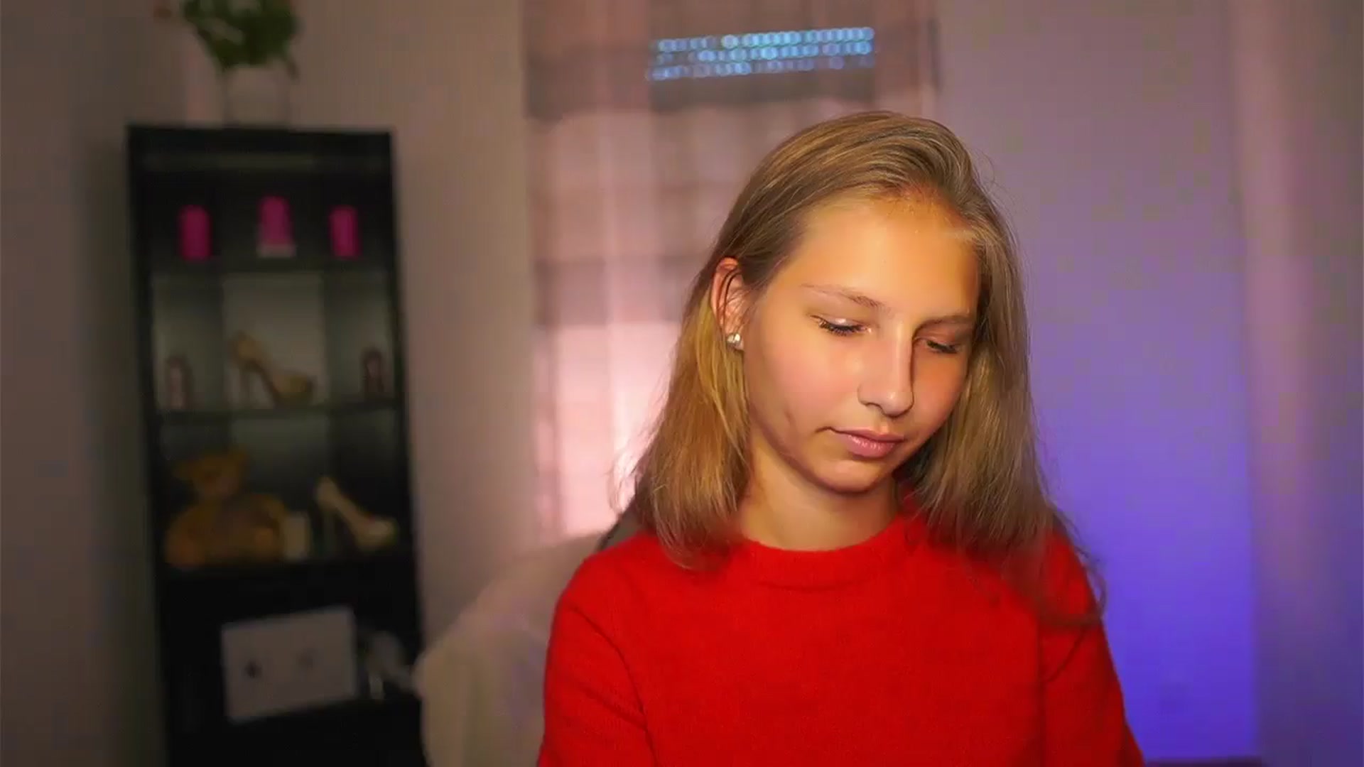 Gallery image thumbnail from Emmie_murray's myfreecams stream on, 09/27/2025, 15:50 image 17 of 20