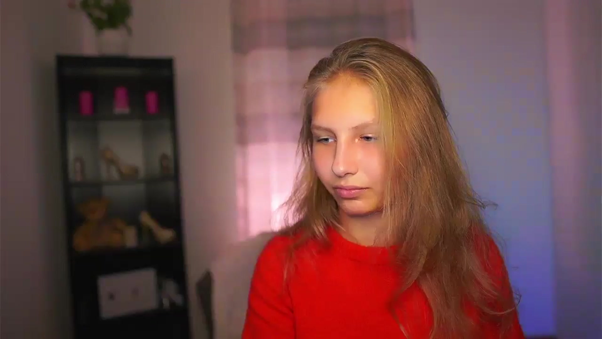 Gallery image thumbnail from Emmie_murray's myfreecams stream on, 09/27/2025, 17:30 image 11 of 20