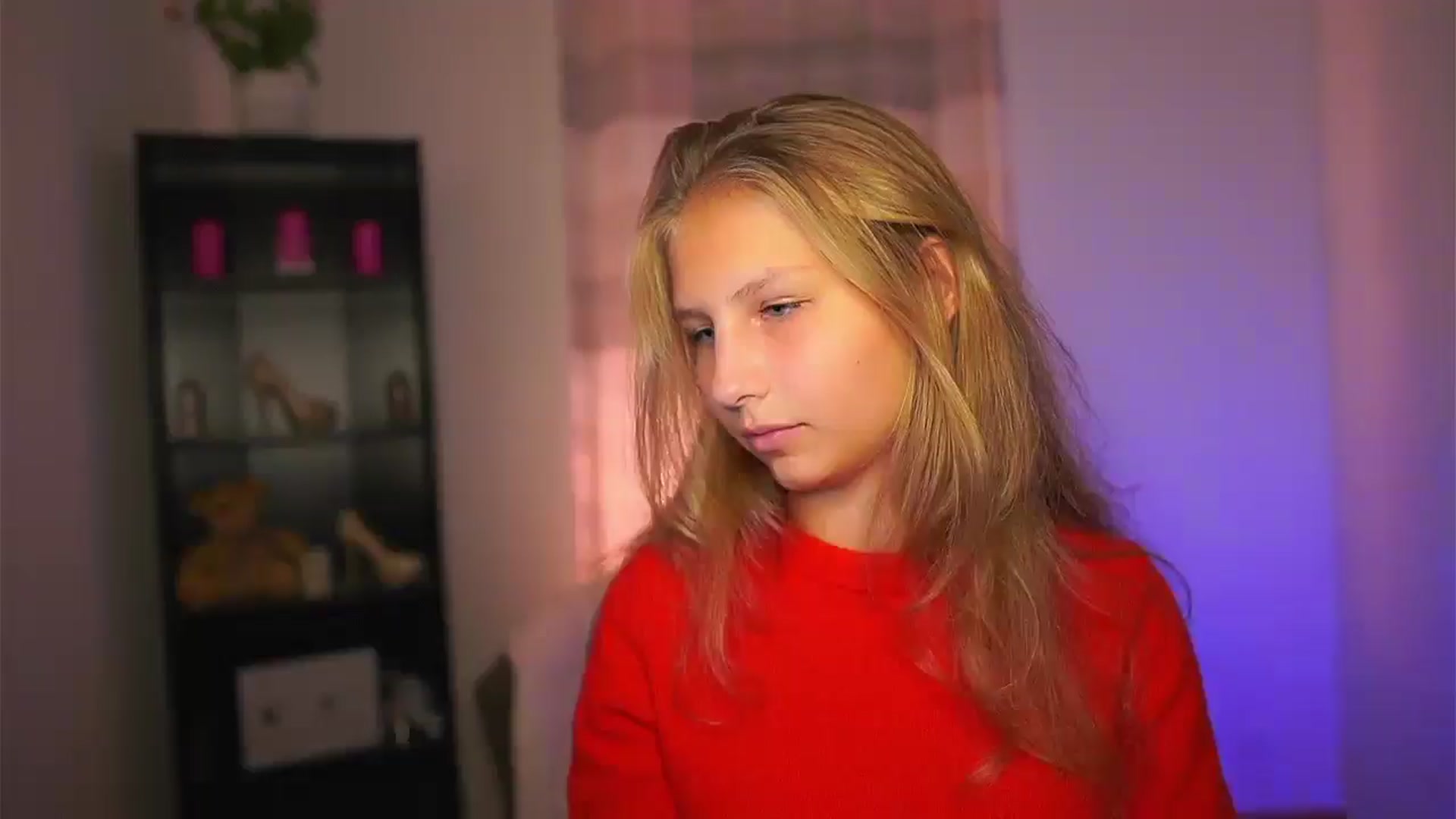 Gallery image thumbnail from Emmie_murray's myfreecams stream on, 09/27/2025, 18:13 image 2 of 20