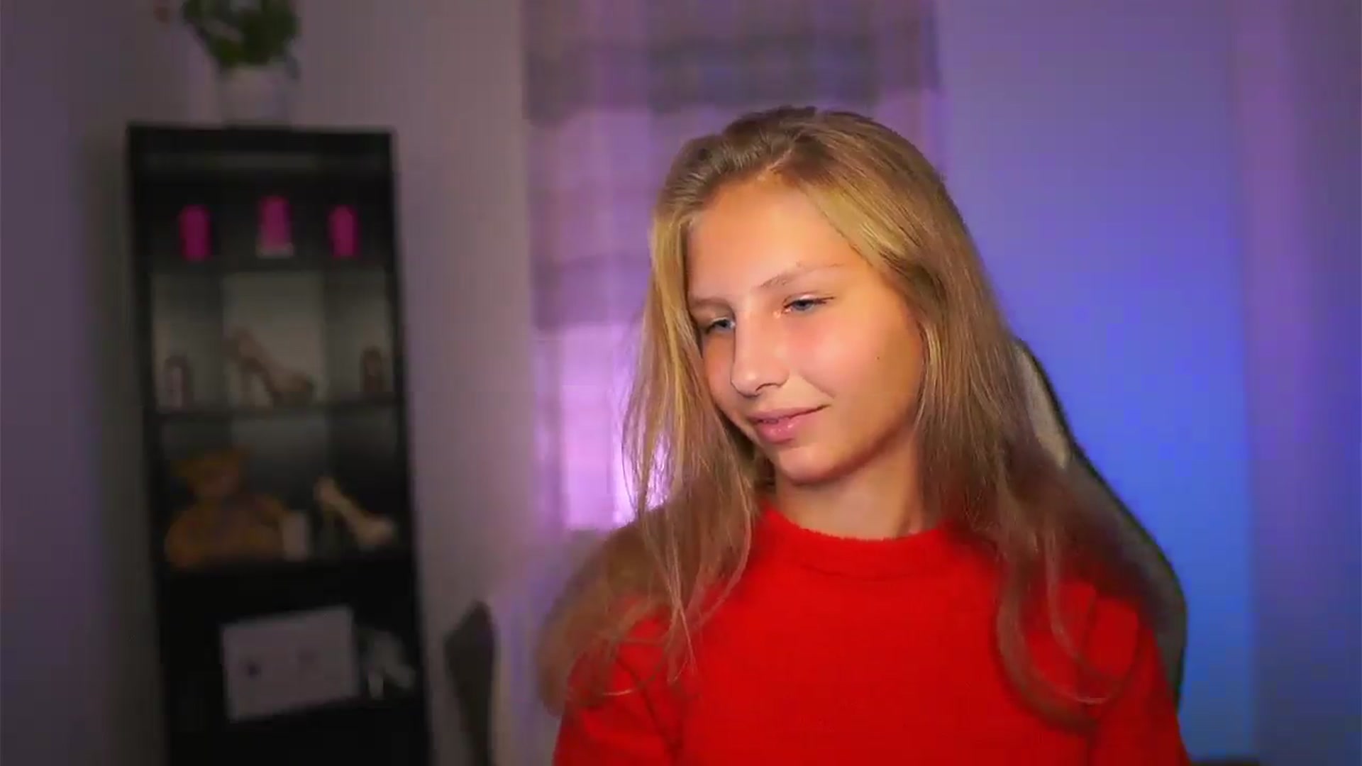 Gallery image thumbnail from Emmie_murray's myfreecams stream on, 09/27/2025, 18:13 image 14 of 20
