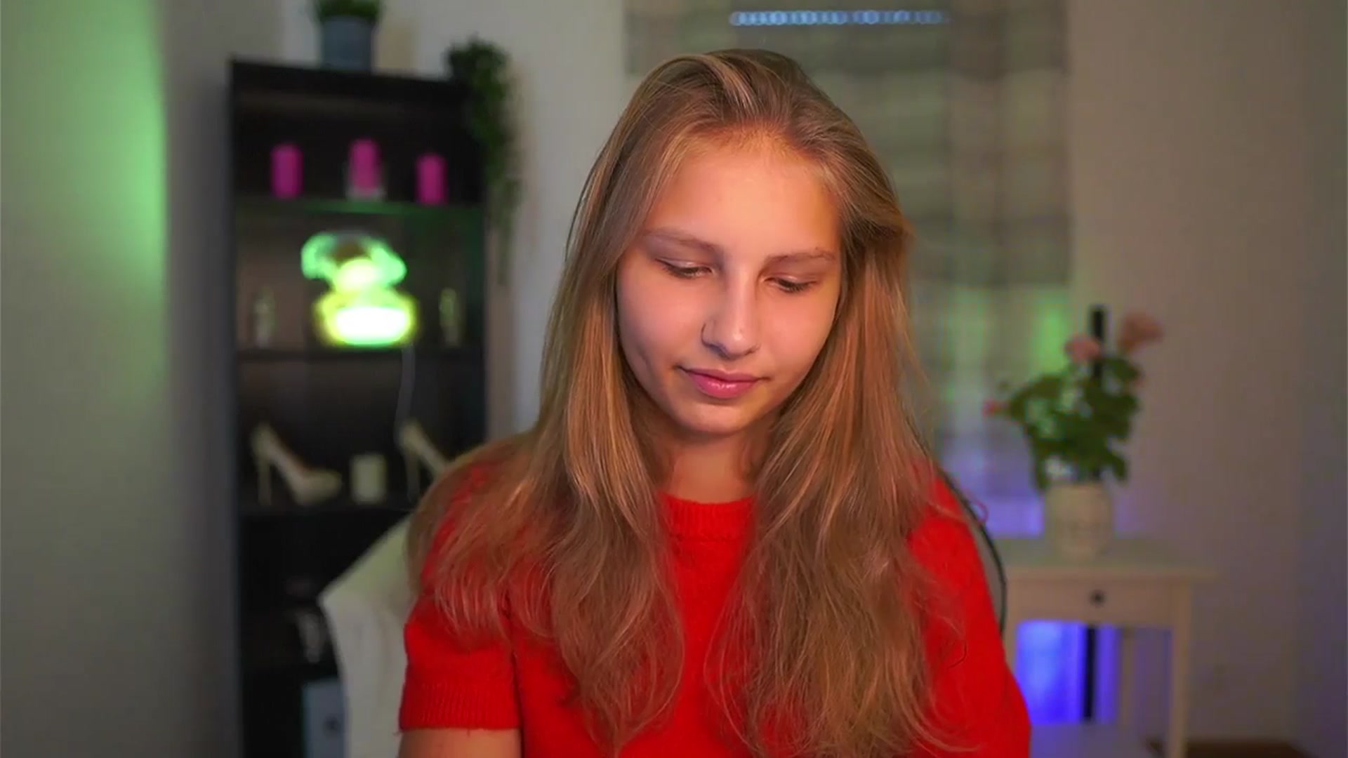 Gallery image thumbnail from Emmie_murray's myfreecams stream on, 10/02/2025, 14:33 image 4 of 20