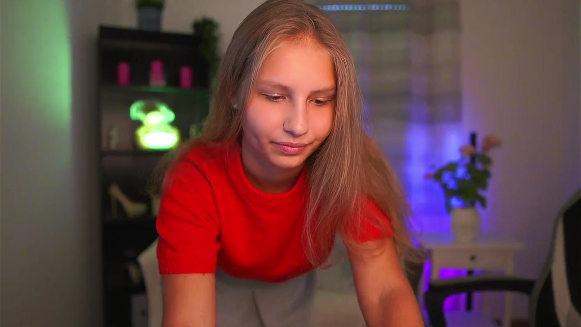 Gallery image thumbnail from Emmie_murray's myfreecams stream on, 10/02/2025, 14:33 image 8 of 20