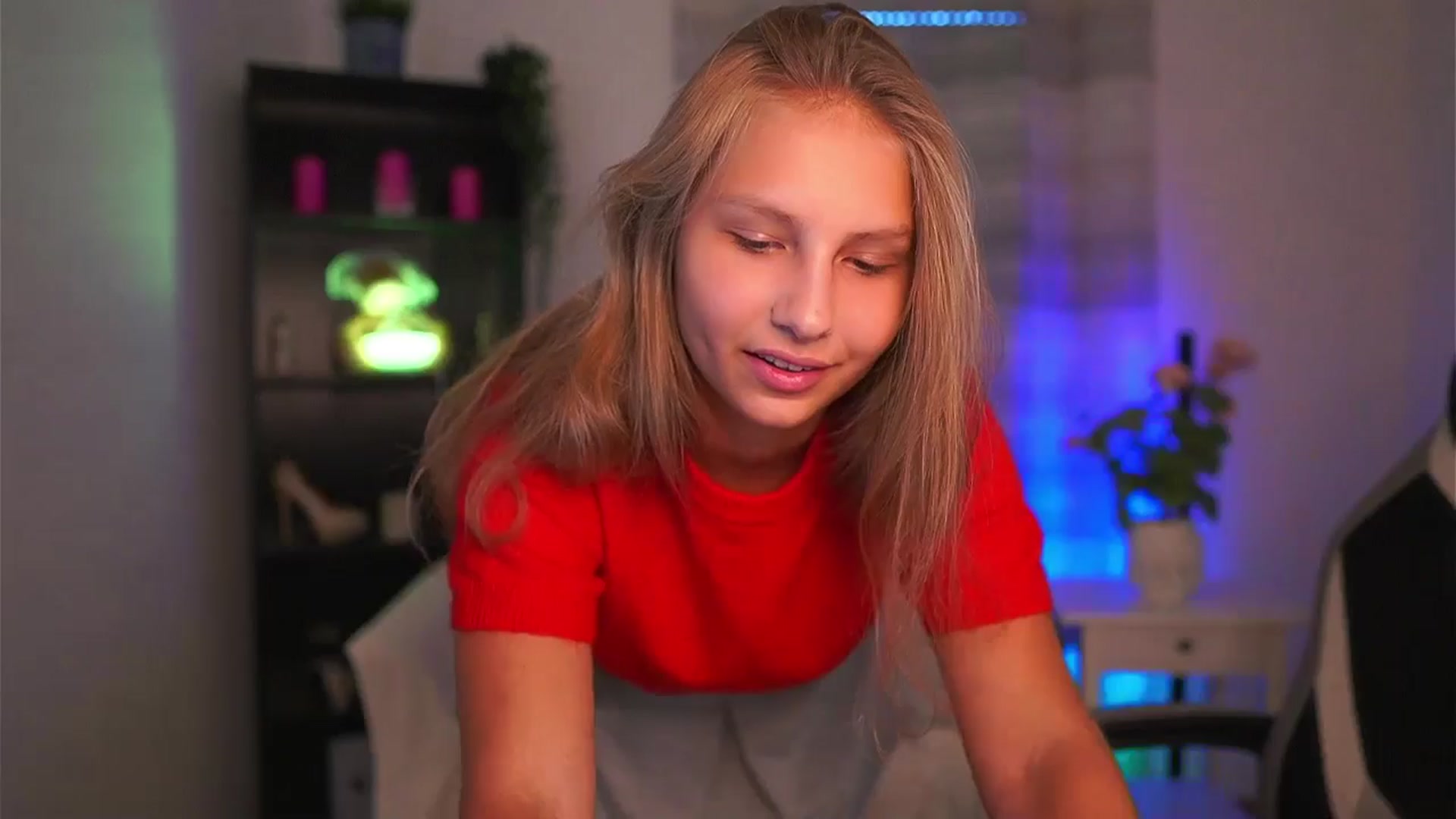 Gallery image thumbnail from Emmie_murray's myfreecams stream on, 10/02/2025, 14:33 image 14 of 20