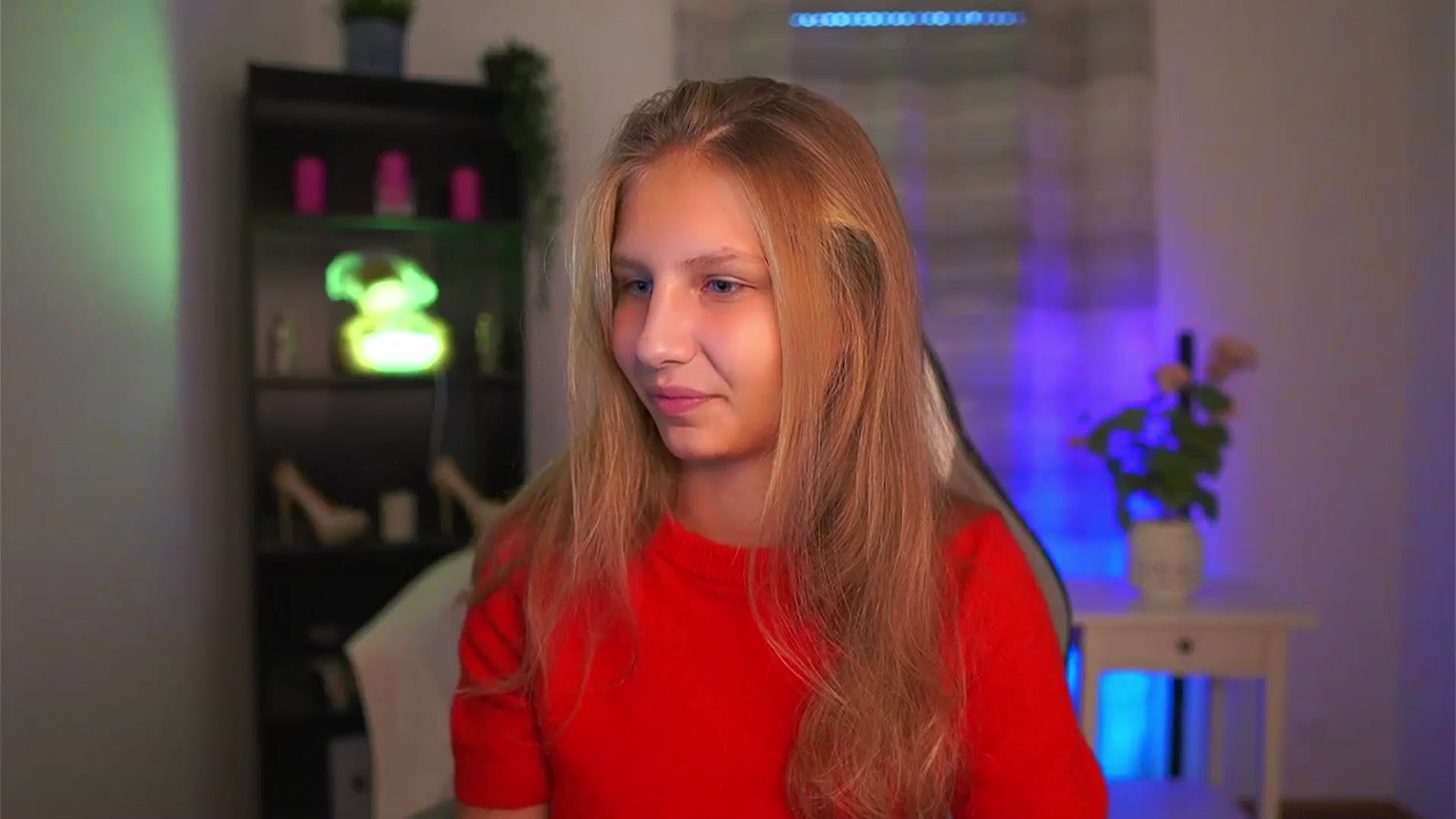 Gallery image thumbnail from Emmie_murray's myfreecams stream on, 10/02/2025, 14:33 image 11 of 20