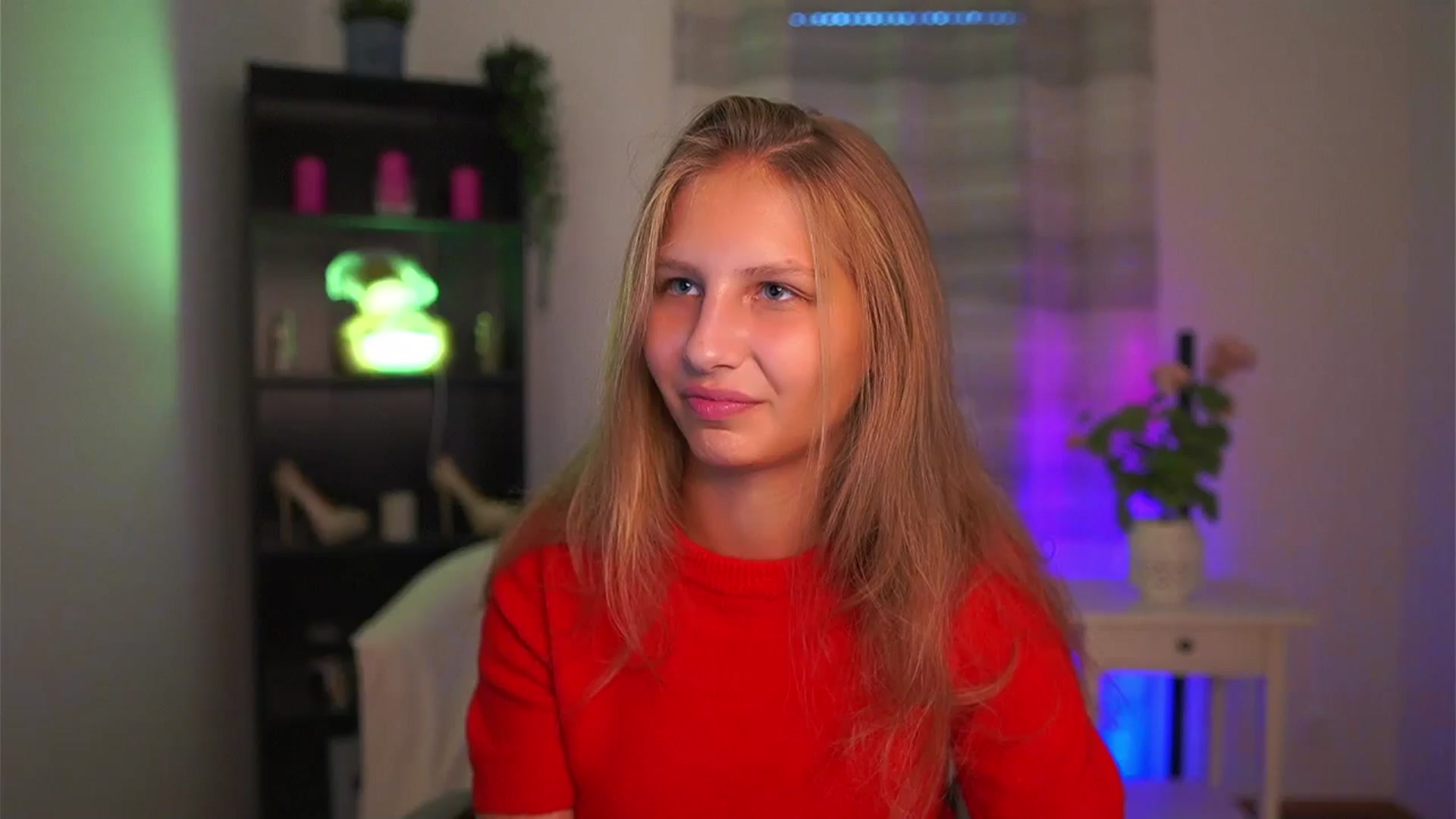 Gallery image thumbnail from Emmie_murray's myfreecams stream on, 10/02/2025, 15:42 image 15 of 20