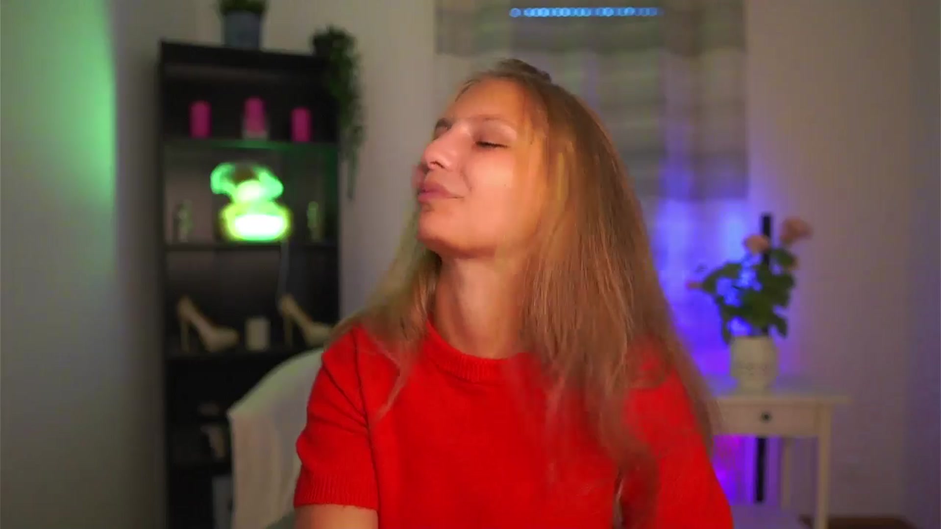 Gallery image thumbnail from Emmie_murray's myfreecams stream on, 10/02/2025, 15:42 image 9 of 20