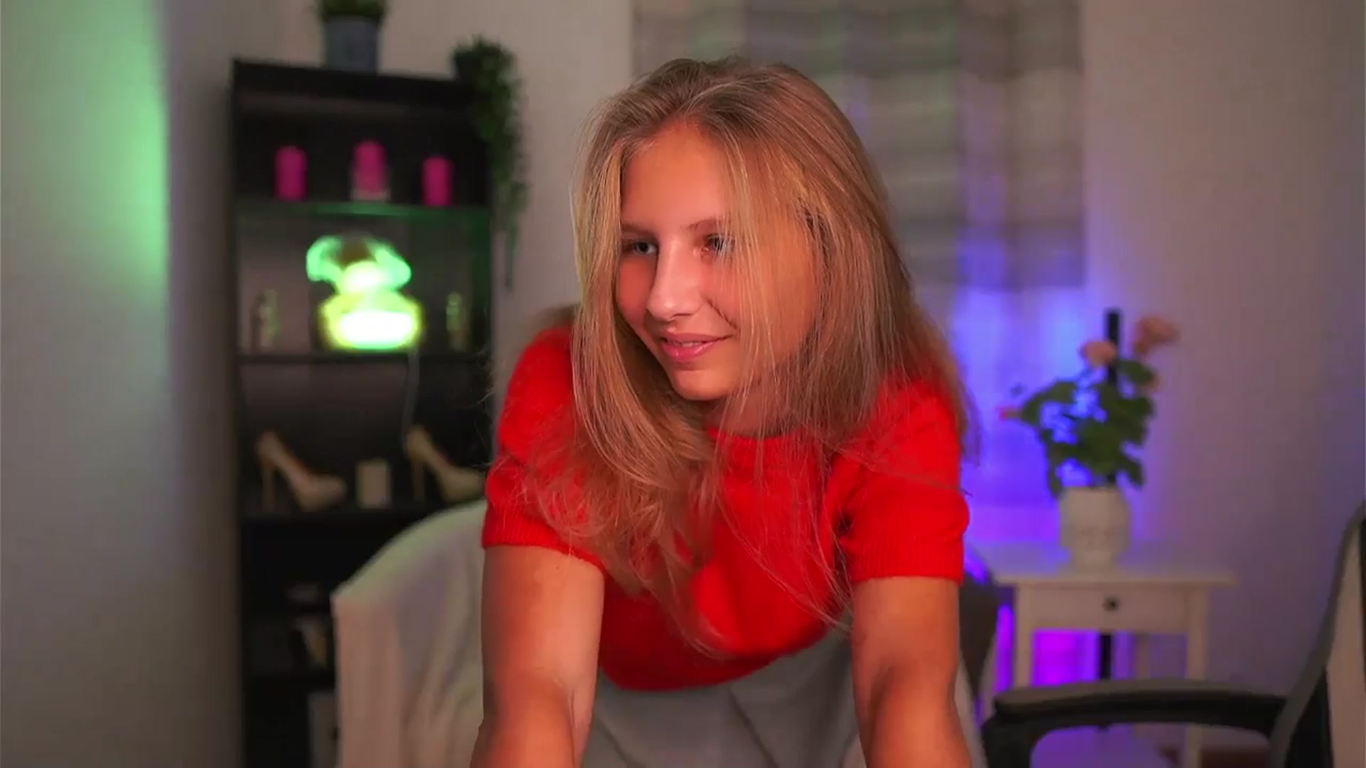 Gallery image thumbnail from Emmie_murray's myfreecams stream on, 10/02/2025, 17:43 image 18 of 20