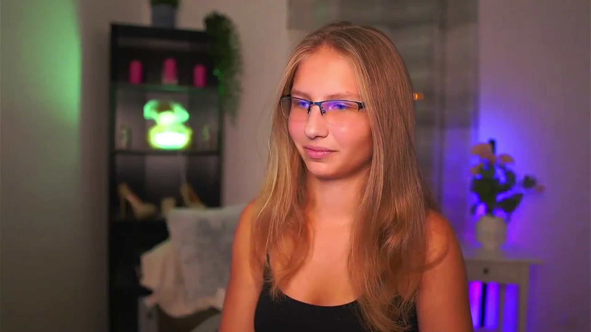 Gallery image thumbnail from Emmie_murray's myfreecams stream on, 10/03/2025, 18:57 image 20 of 20
