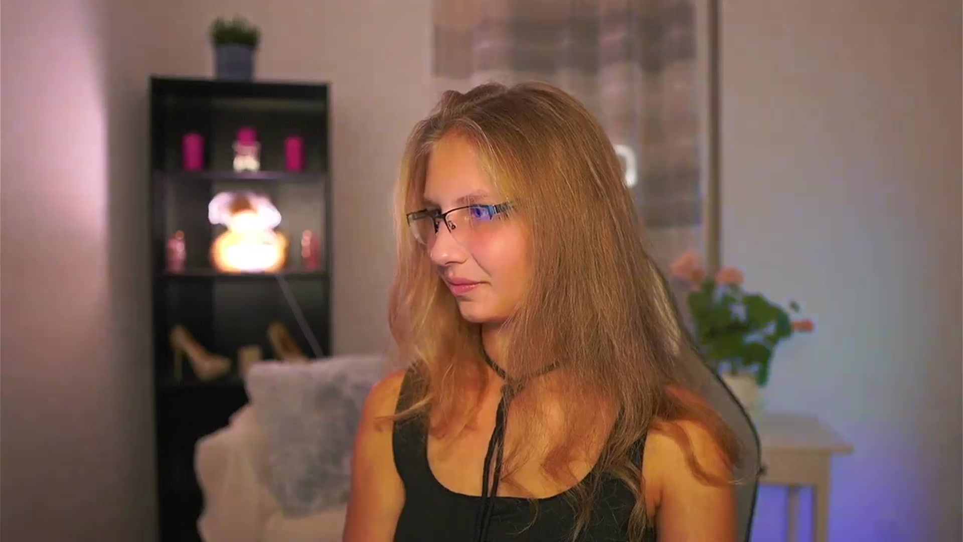 Gallery image thumbnail from Emmie_murray's myfreecams stream on, 10/10/2025, 18:25 image 11 of 20