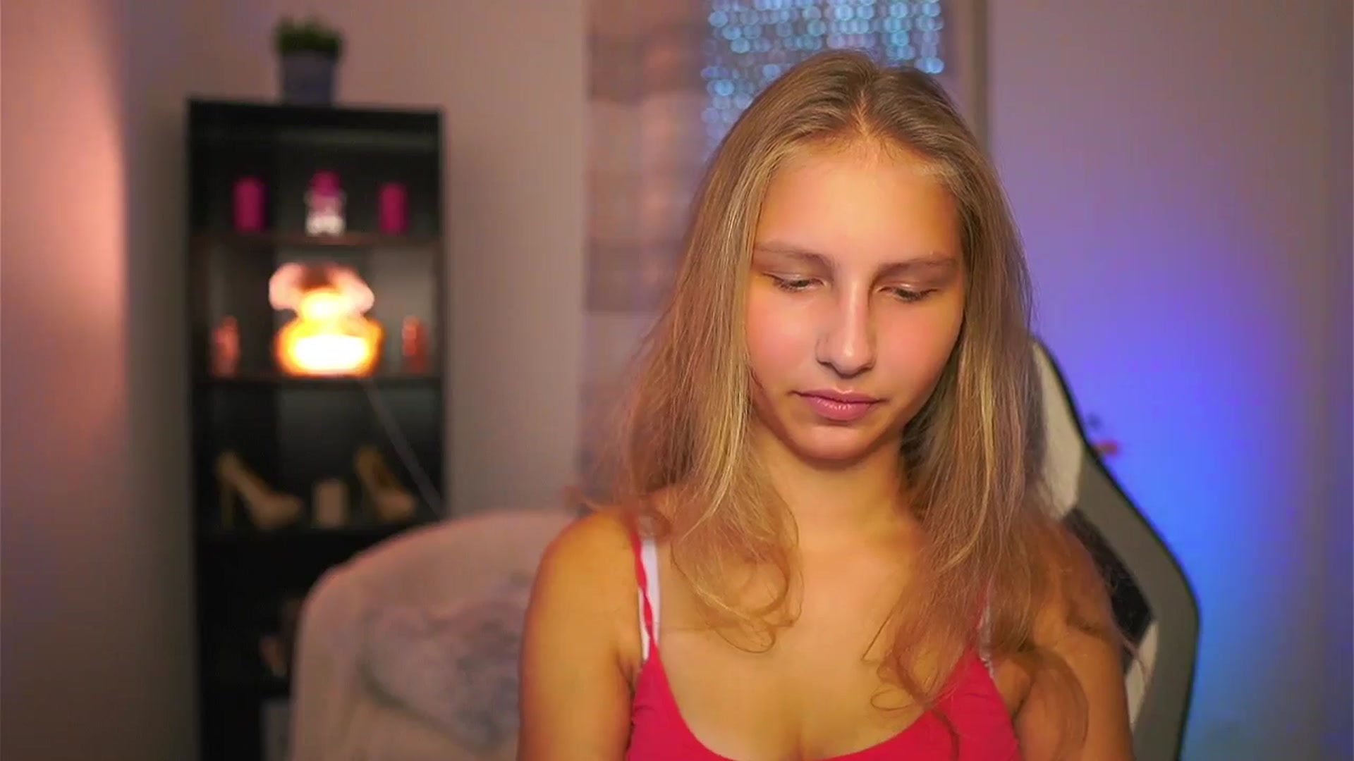 Gallery image thumbnail from Emmie_murray's myfreecams stream on, 10/11/2025, 15:22 image 10 of 20