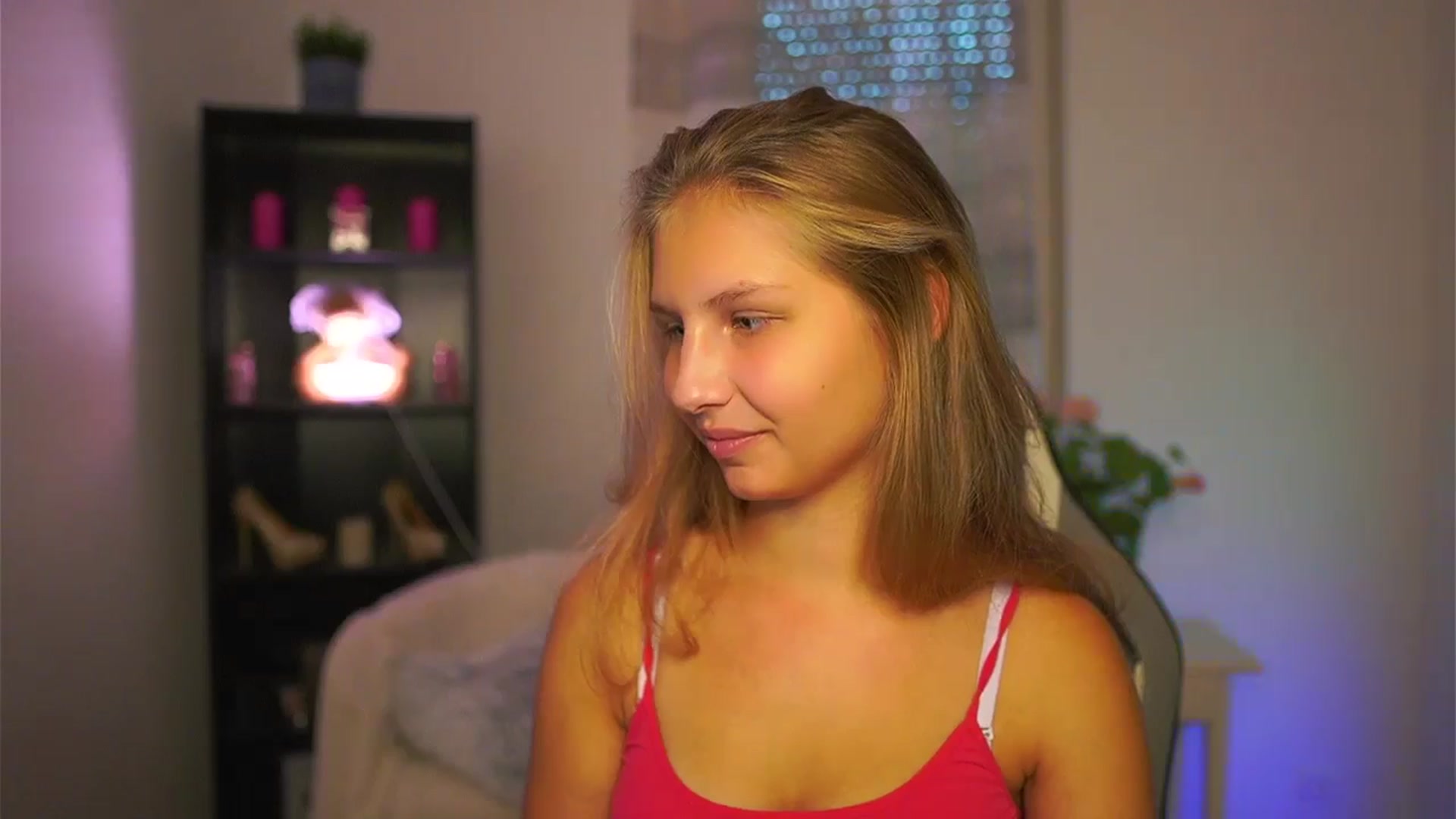 Gallery image thumbnail from Emmie_murray's myfreecams stream on, 10/11/2025, 15:22 image 11 of 20
