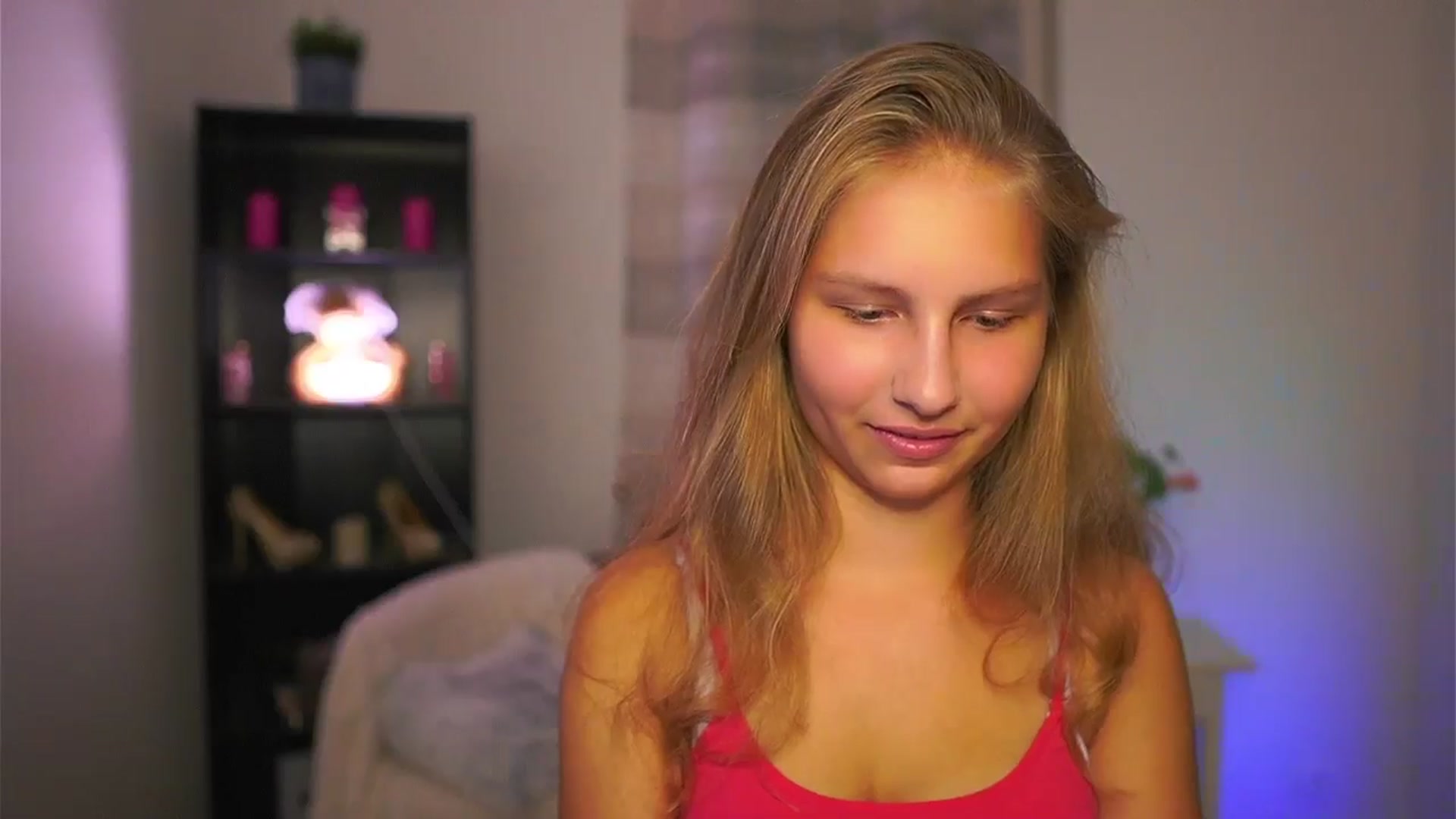 Gallery image thumbnail from Emmie_murray's myfreecams stream on, 10/11/2025, 17:02 image 7 of 20