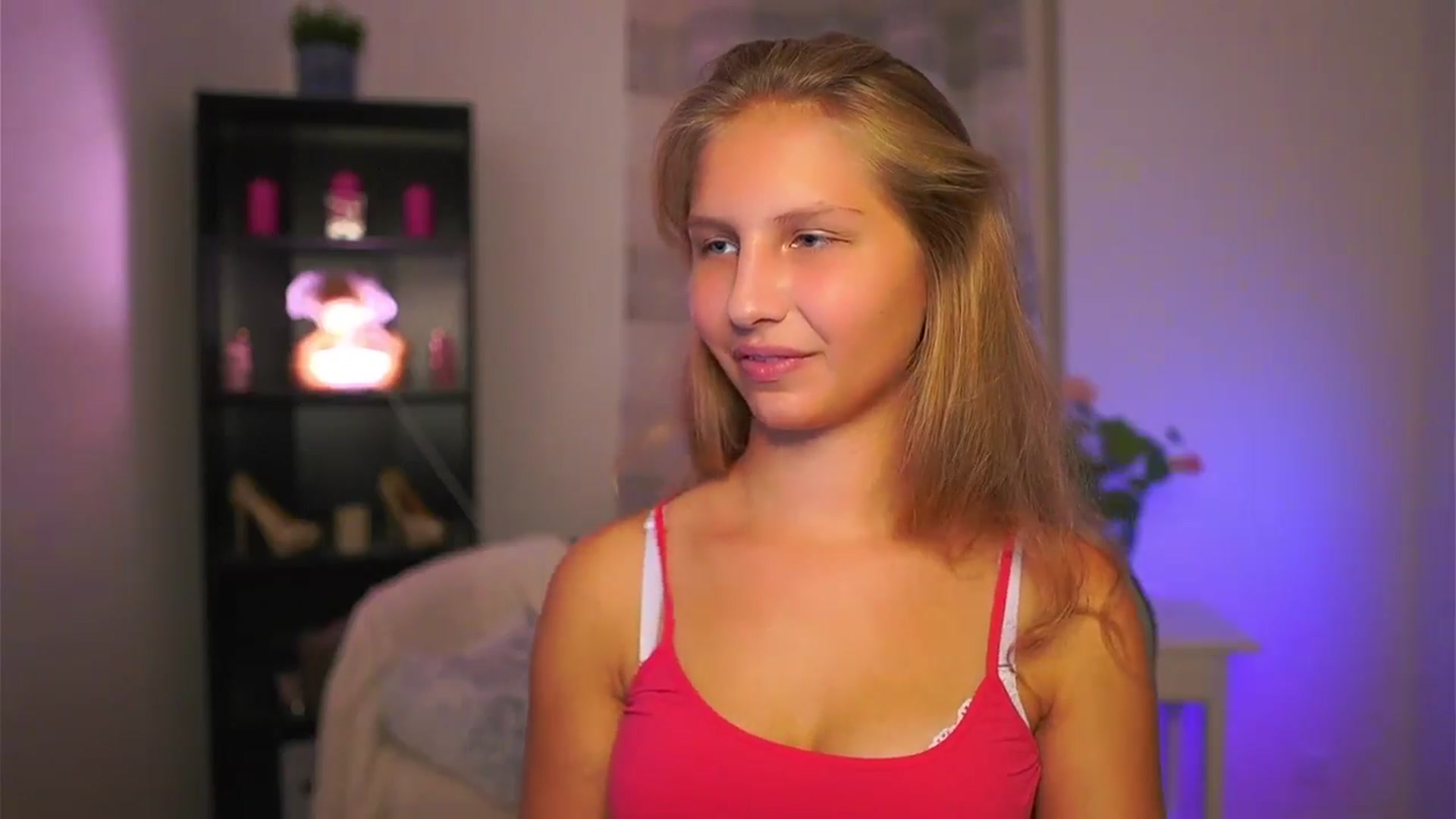 Gallery image thumbnail from Emmie_murray's myfreecams stream on, 10/11/2025, 18:12 image 2 of 20
