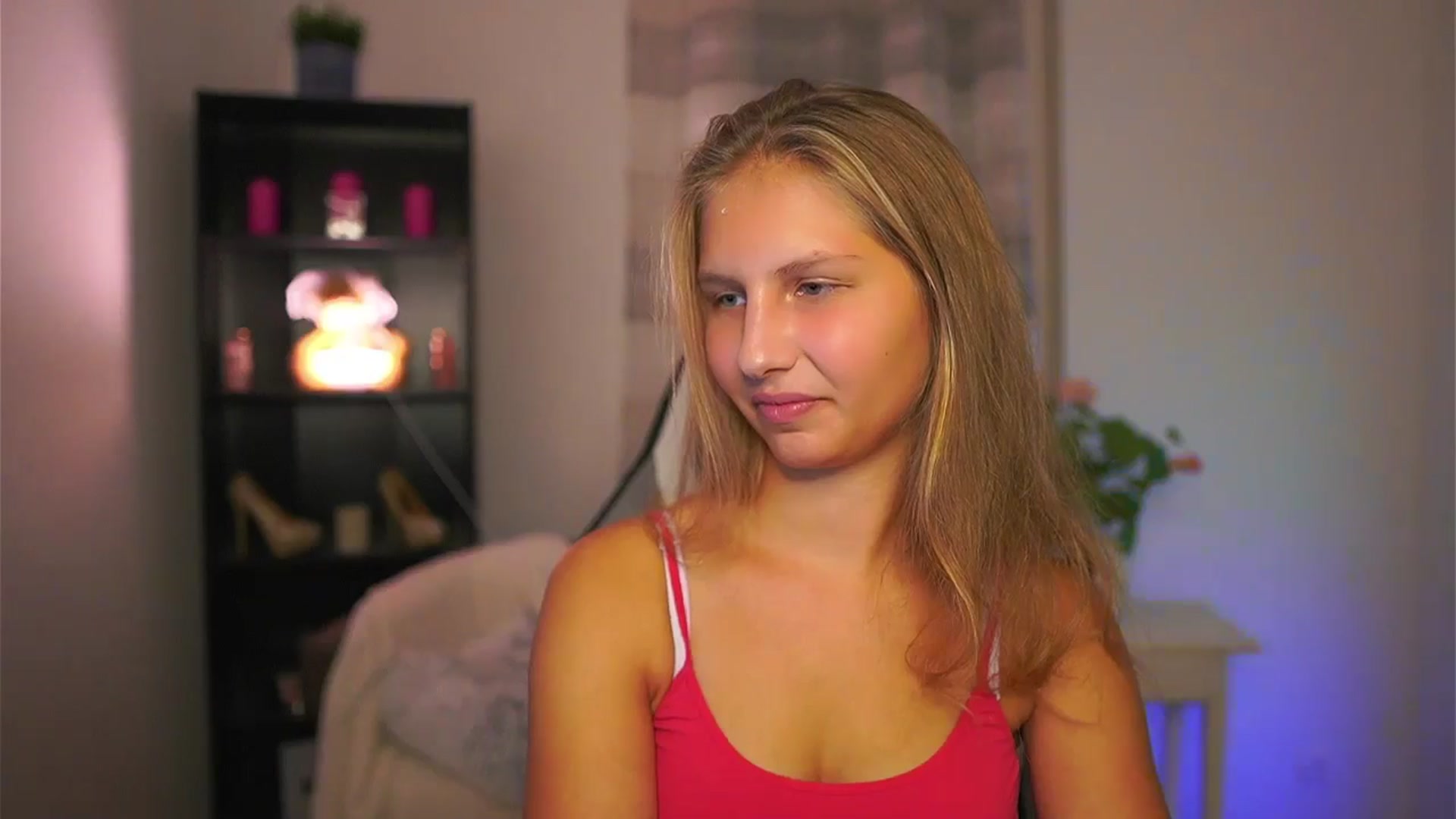 Gallery image thumbnail from Emmie_murray's myfreecams stream on, 10/11/2025, 18:12 image 12 of 20