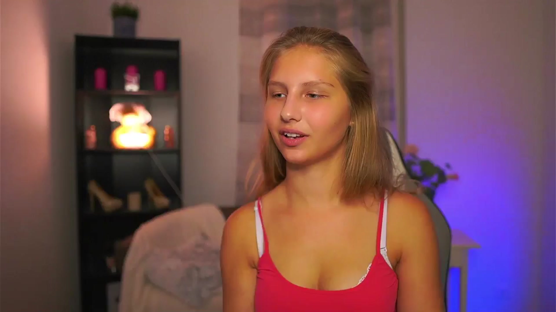 Gallery image thumbnail from Emmie_murray's myfreecams stream on, 10/11/2025, 18:12 image 1 of 20
