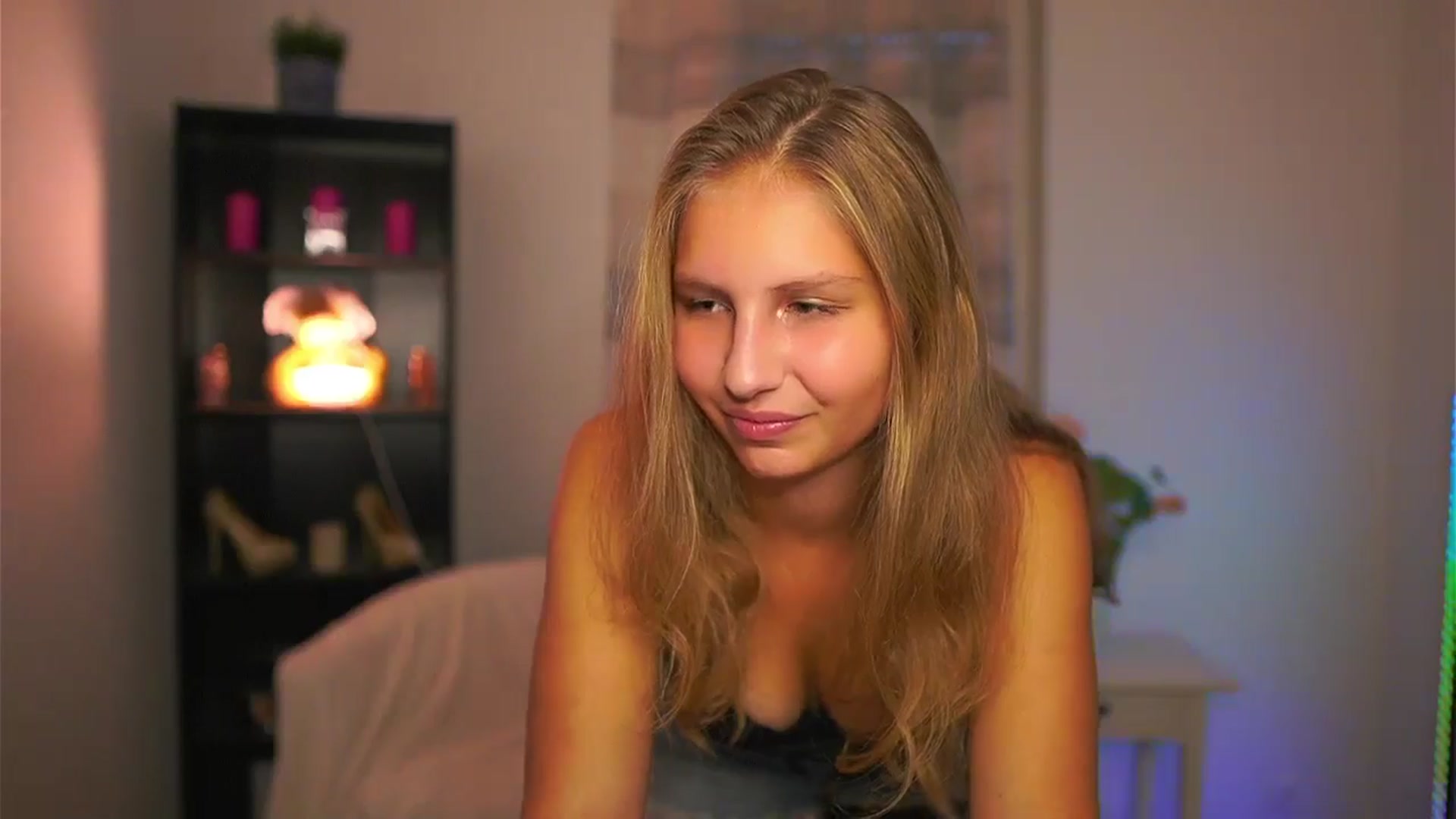 Gallery image thumbnail from Emmie_murray's myfreecams stream on, 10/12/2025, 15:58 image 20 of 20