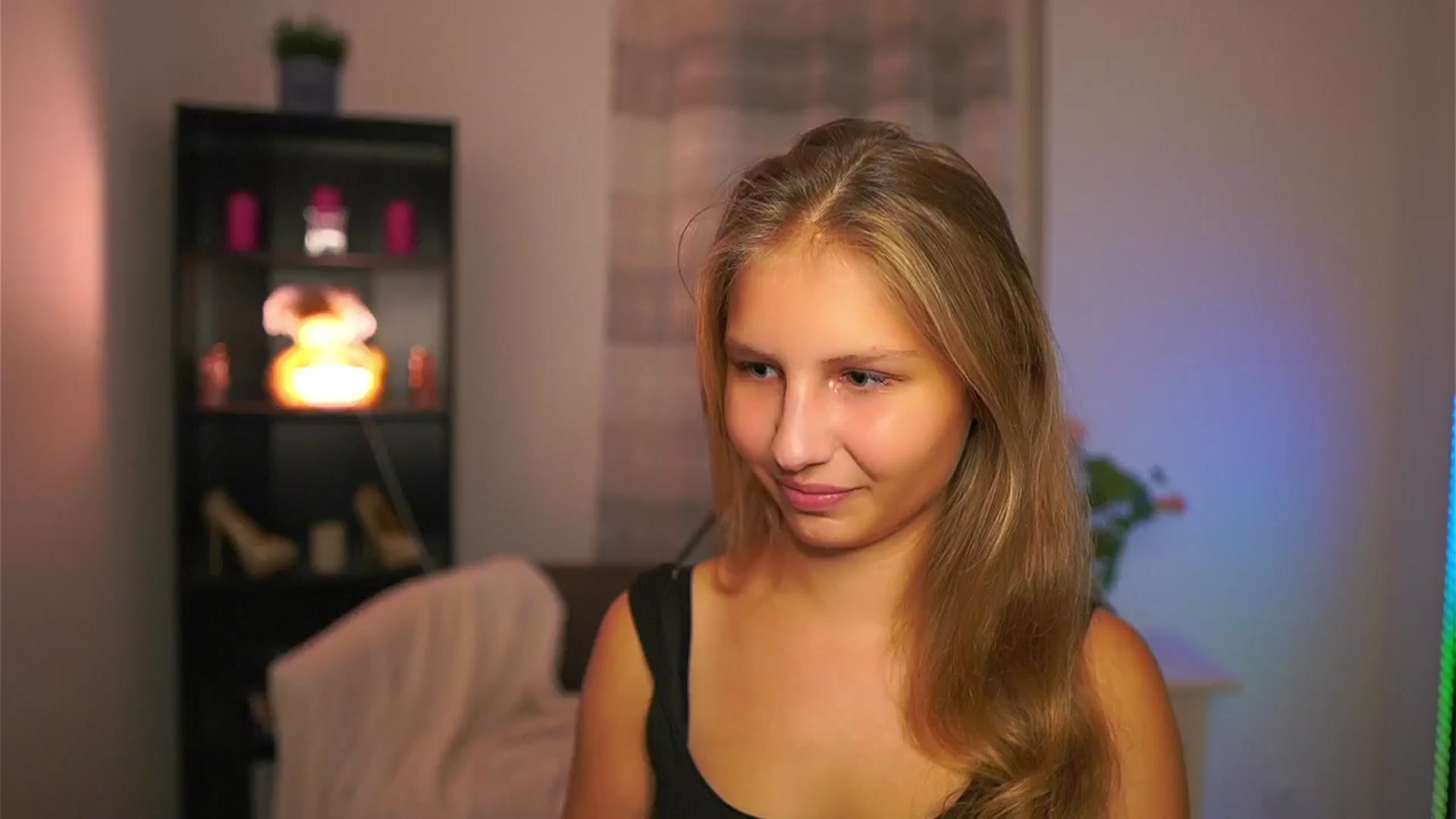 Gallery image thumbnail from Emmie_murray's myfreecams stream on, 10/12/2025, 17:48 image 1 of 20