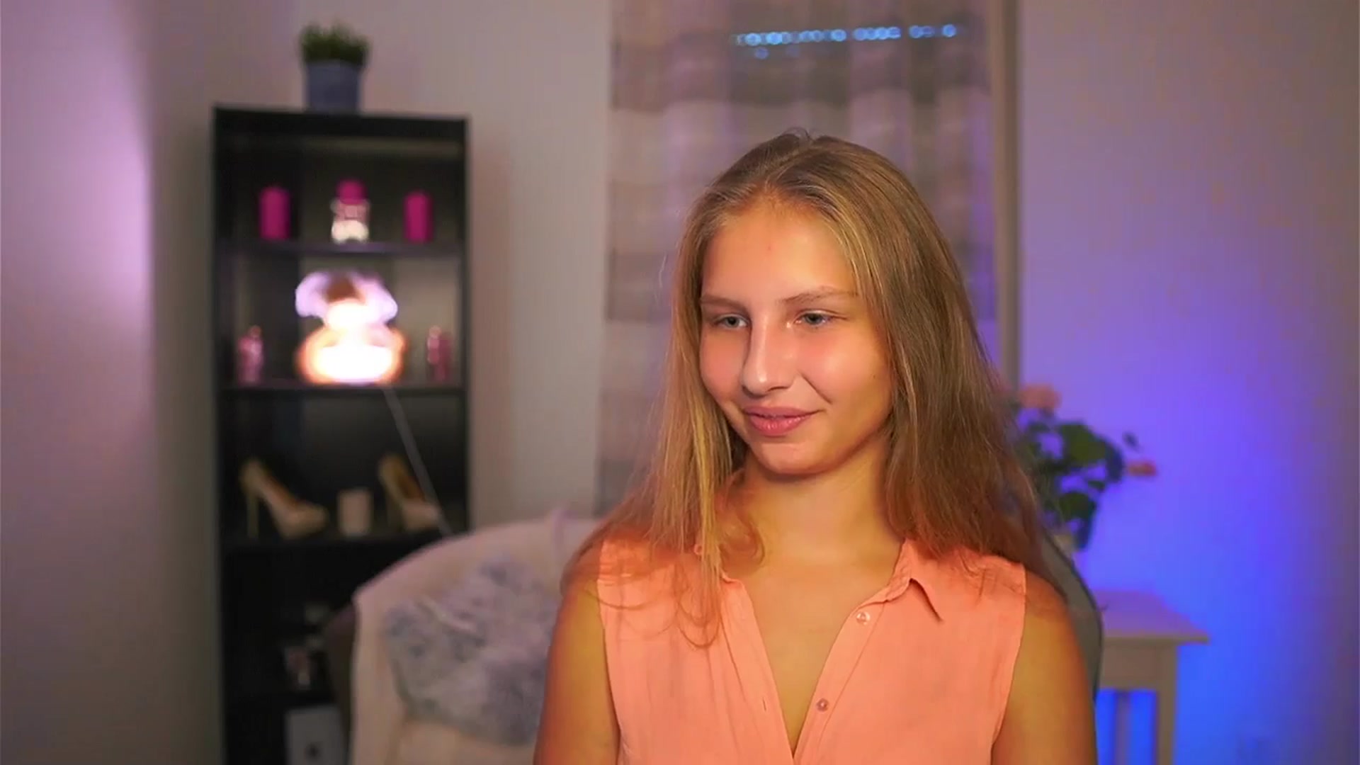 Gallery image thumbnail from Emmie_murray's myfreecams stream on, 10/16/2025, 13:26 image 11 of 20