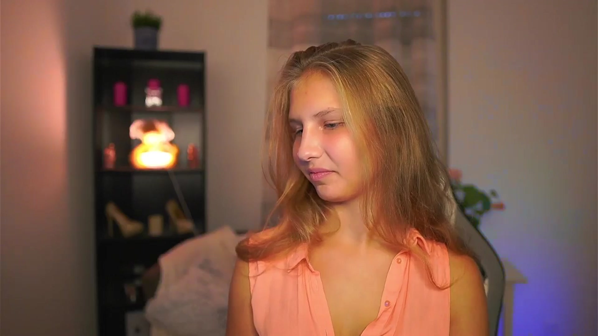 Gallery image thumbnail from Emmie_murray's myfreecams stream on, 10/16/2025, 16:17 image 5 of 20