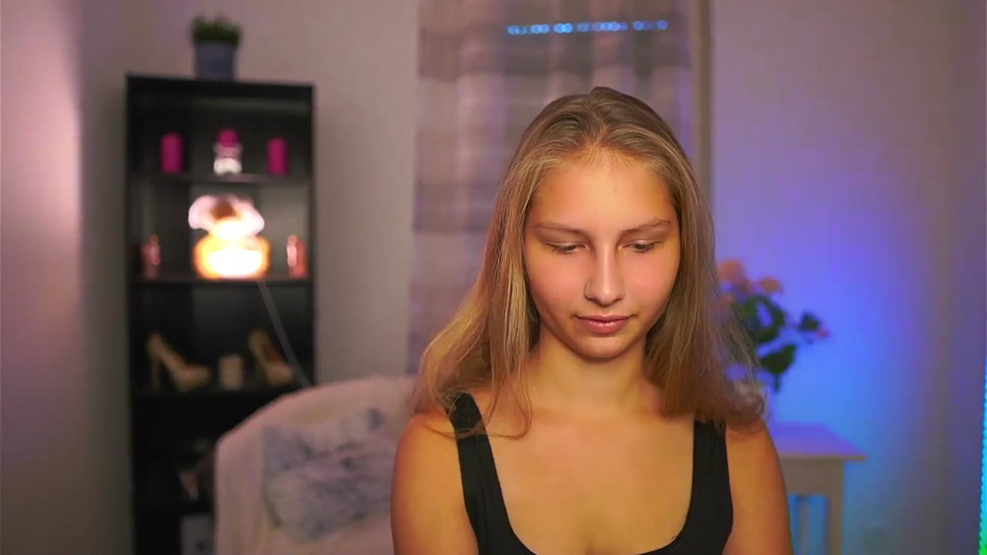 Gallery image thumbnail from Emmie_murray's myfreecams stream on, 10/18/2025, 14:30 image 20 of 20