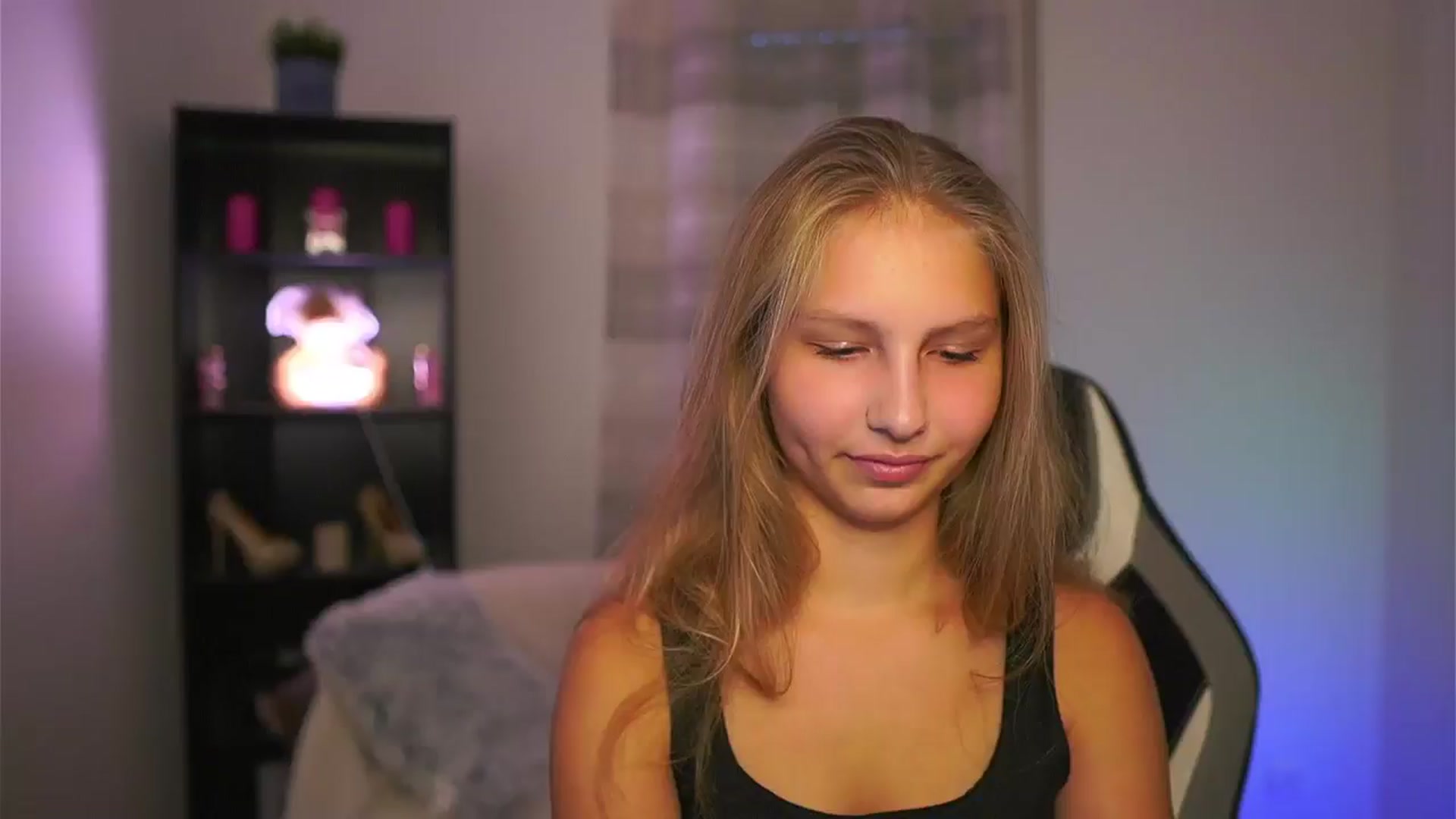 Gallery image thumbnail from Emmie_murray's myfreecams stream on, 10/23/2025, 14:06 image 20 of 20