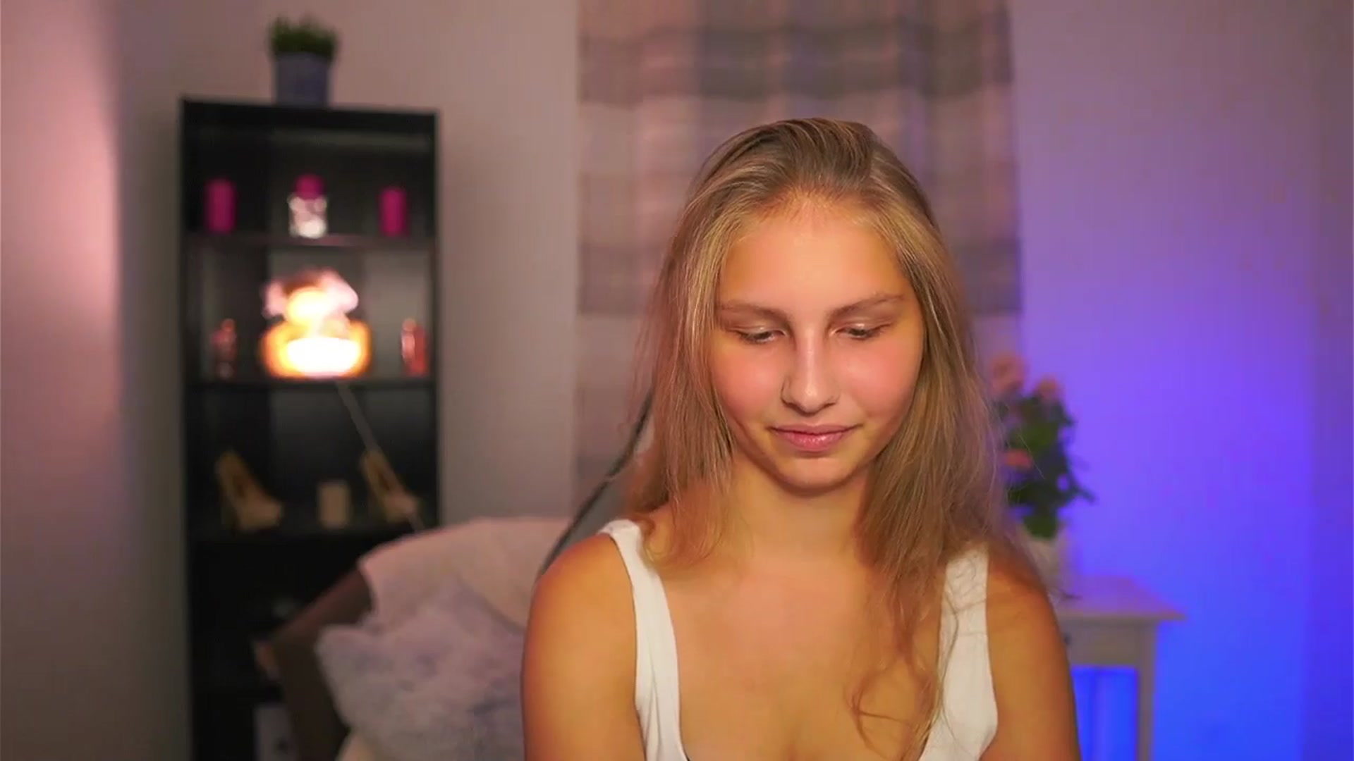 Gallery image thumbnail from Emmie_murray's myfreecams stream on, 10/24/2025, 20:15 image 11 of 20