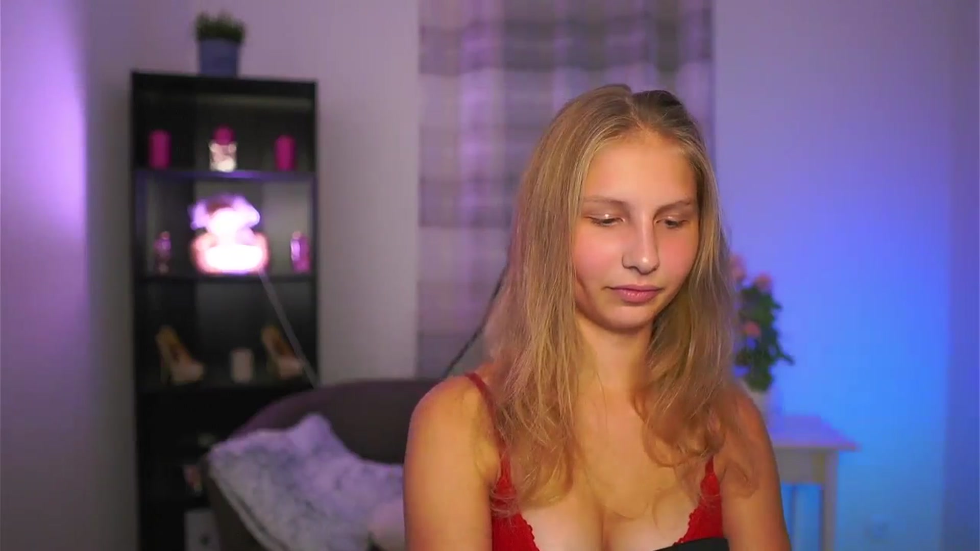 Gallery image thumbnail from Emmie_murray's myfreecams stream on, 10/25/2025, 15:50 image 20 of 20